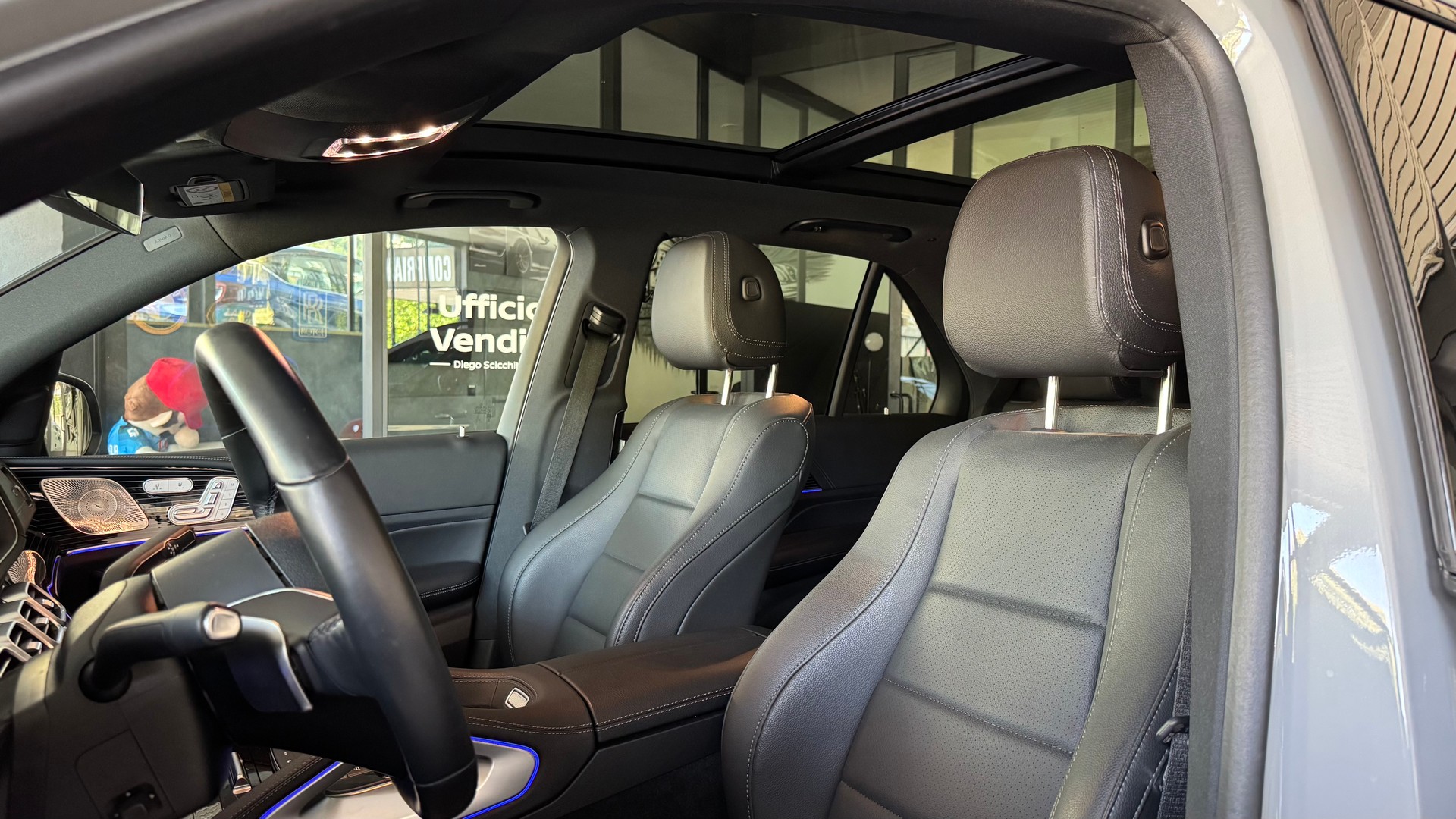 MERCEDES-BENZ GLE 300 d 4Matic 9G-Tronic-image-12