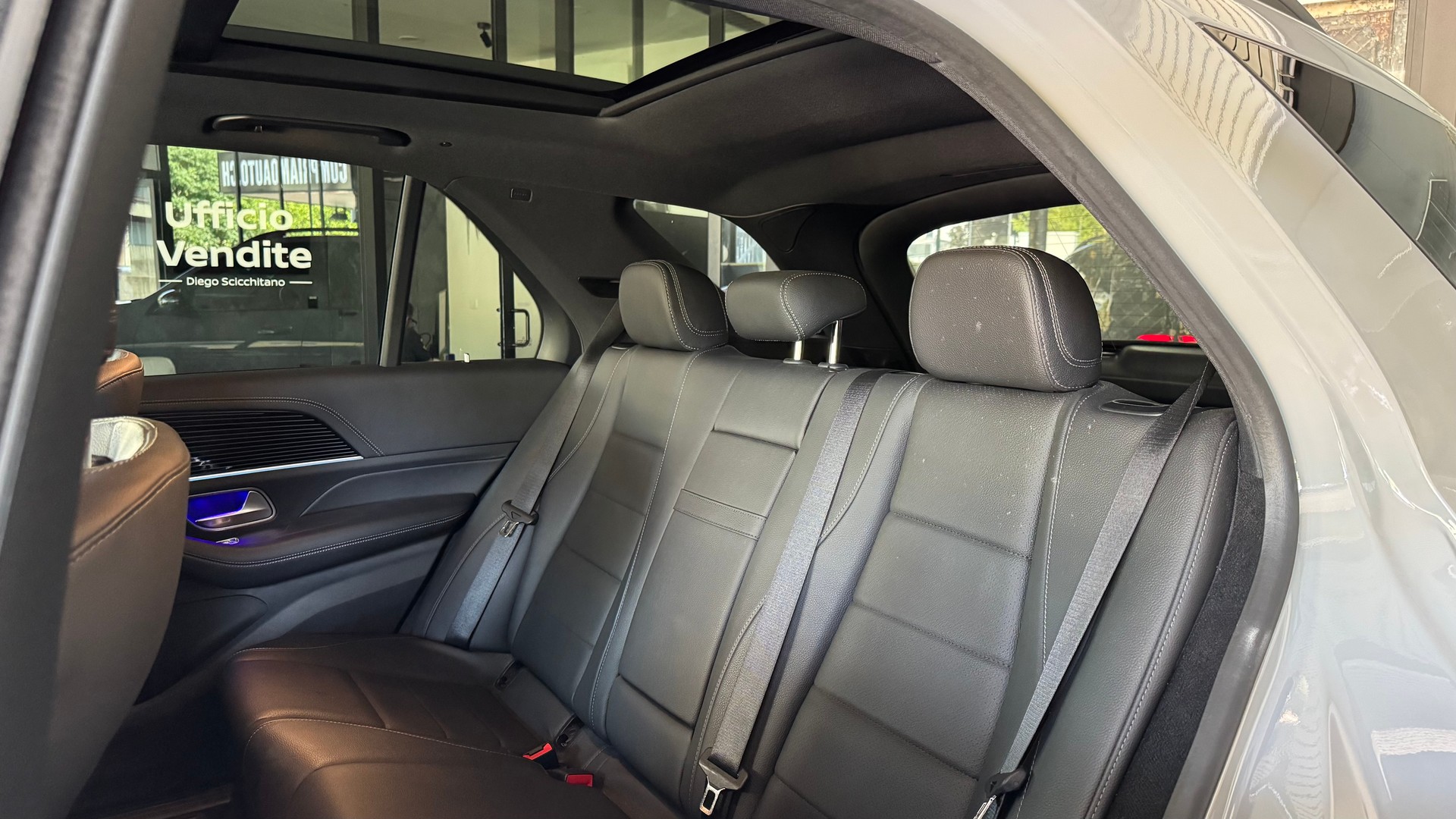 MERCEDES-BENZ GLE 300 d 4Matic 9G-Tronic-image-13