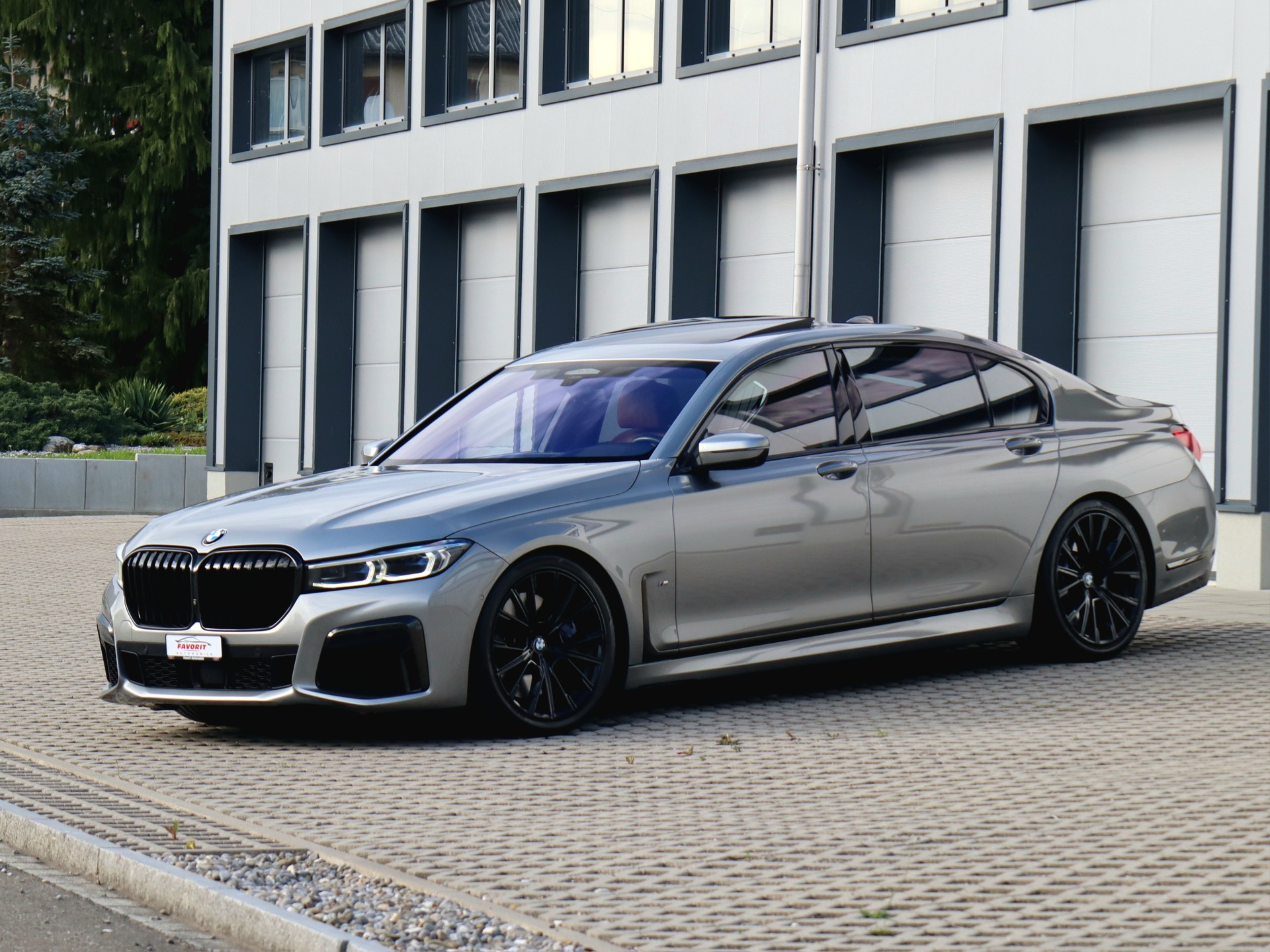 BMW 750Li xDrive M Sportpaket Steptronic (CH)-image-12