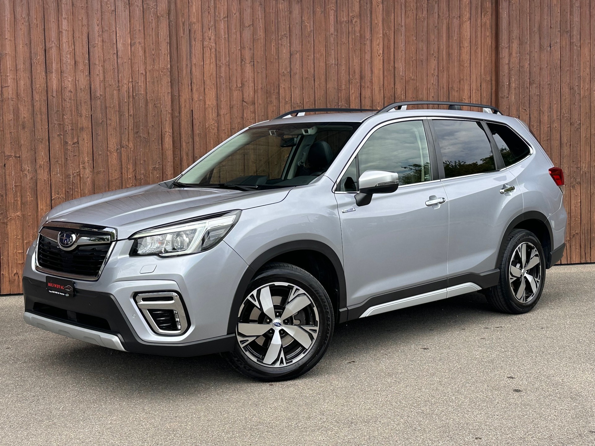 SUBARU Forester 2.0i e-Boxer Luxury Lineartronic 166PS-showroom-element-3