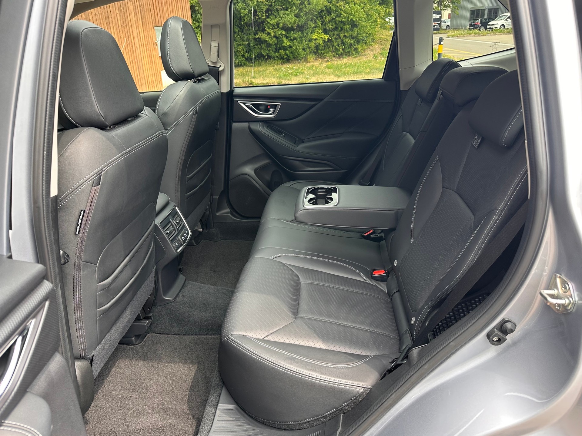 SUBARU Forester 2.0i e-Boxer Luxury Lineartronic 166PS-image-10