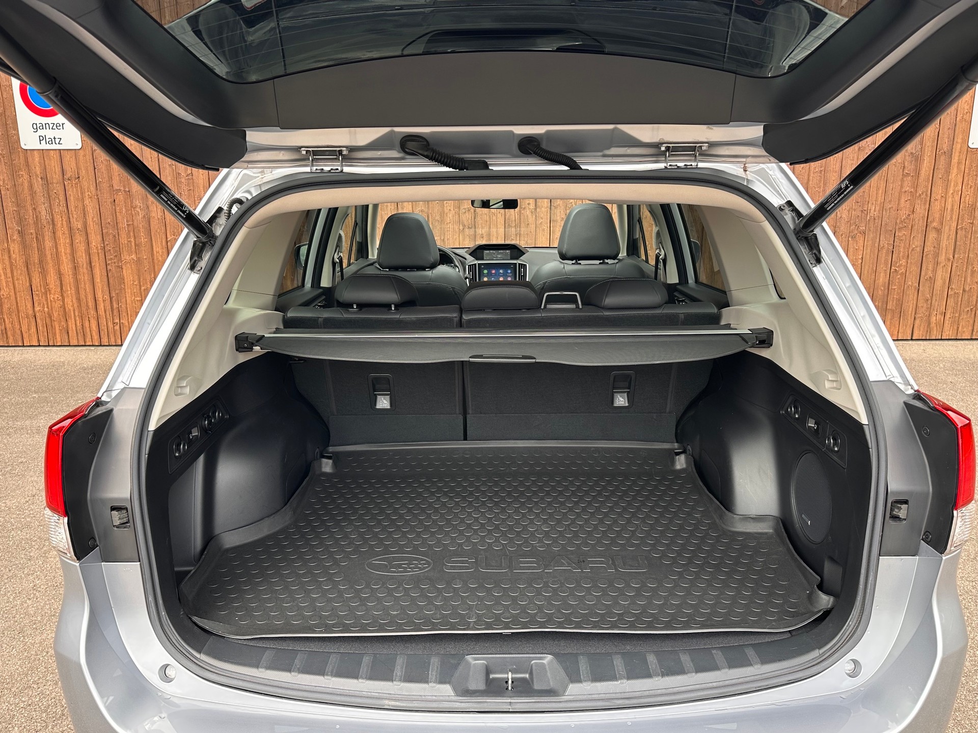 SUBARU Forester 2.0i e-Boxer Luxury Lineartronic 166PS-image-6