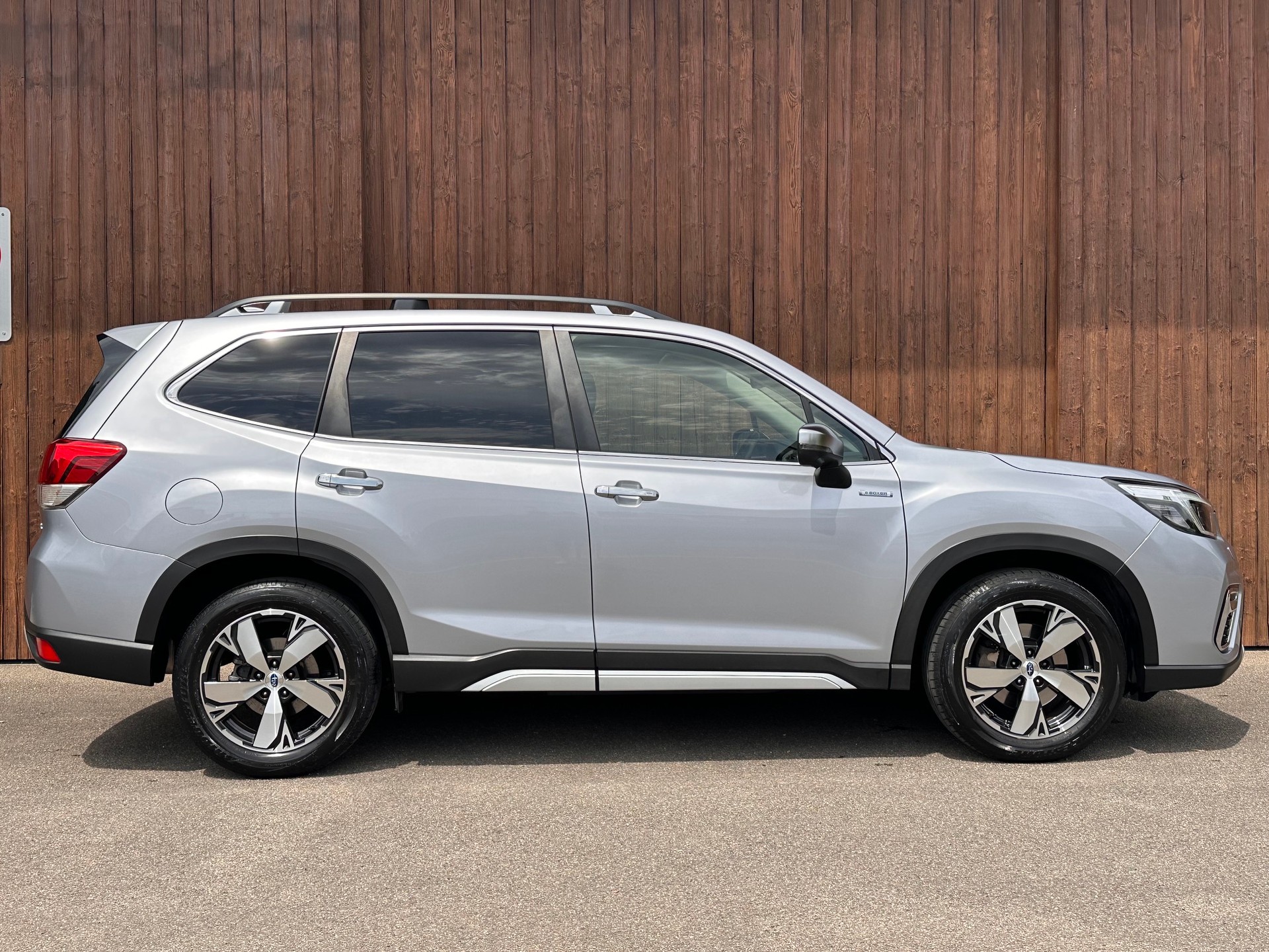 SUBARU Forester 2.0i e-Boxer Luxury Lineartronic 166PS
