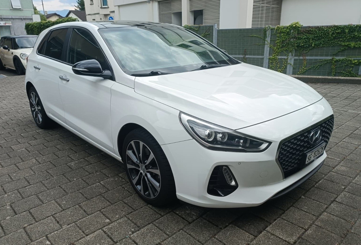 HYUNDAI 1.6 CRDi Launch Plus-image-3