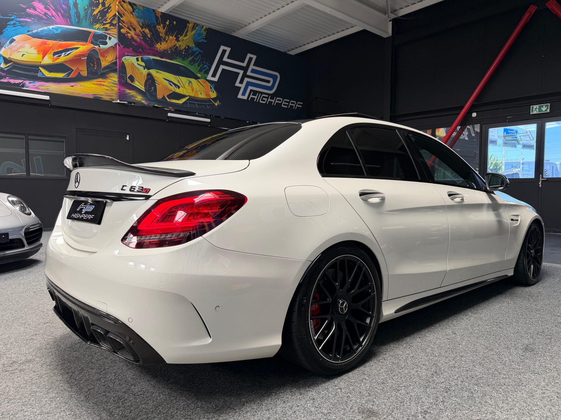 MERCEDES-BENZ C 63 S AMG Speedshift-showroom-element-1