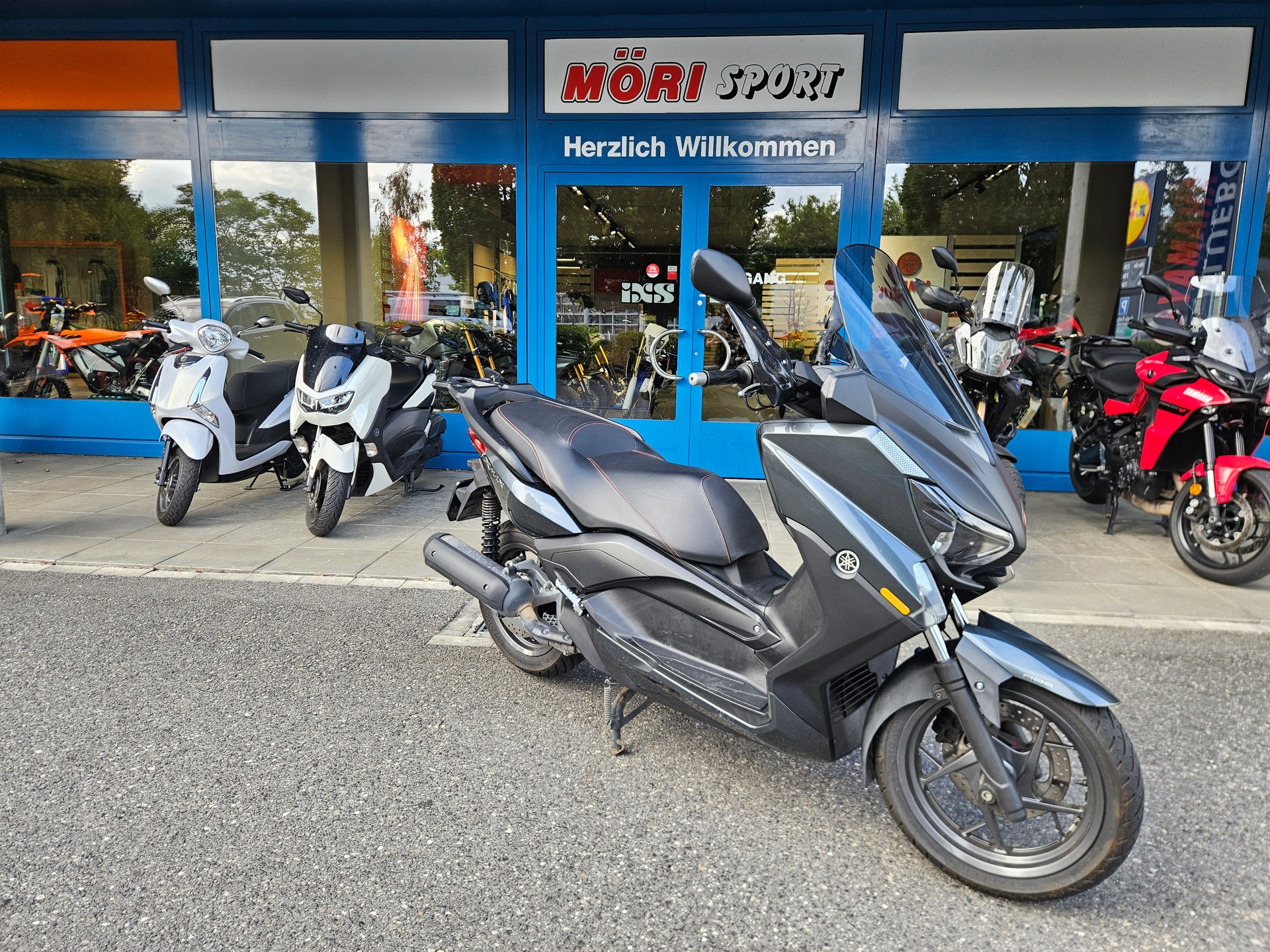 YAMAHA X-MaxYP 125 R ABS-image-1