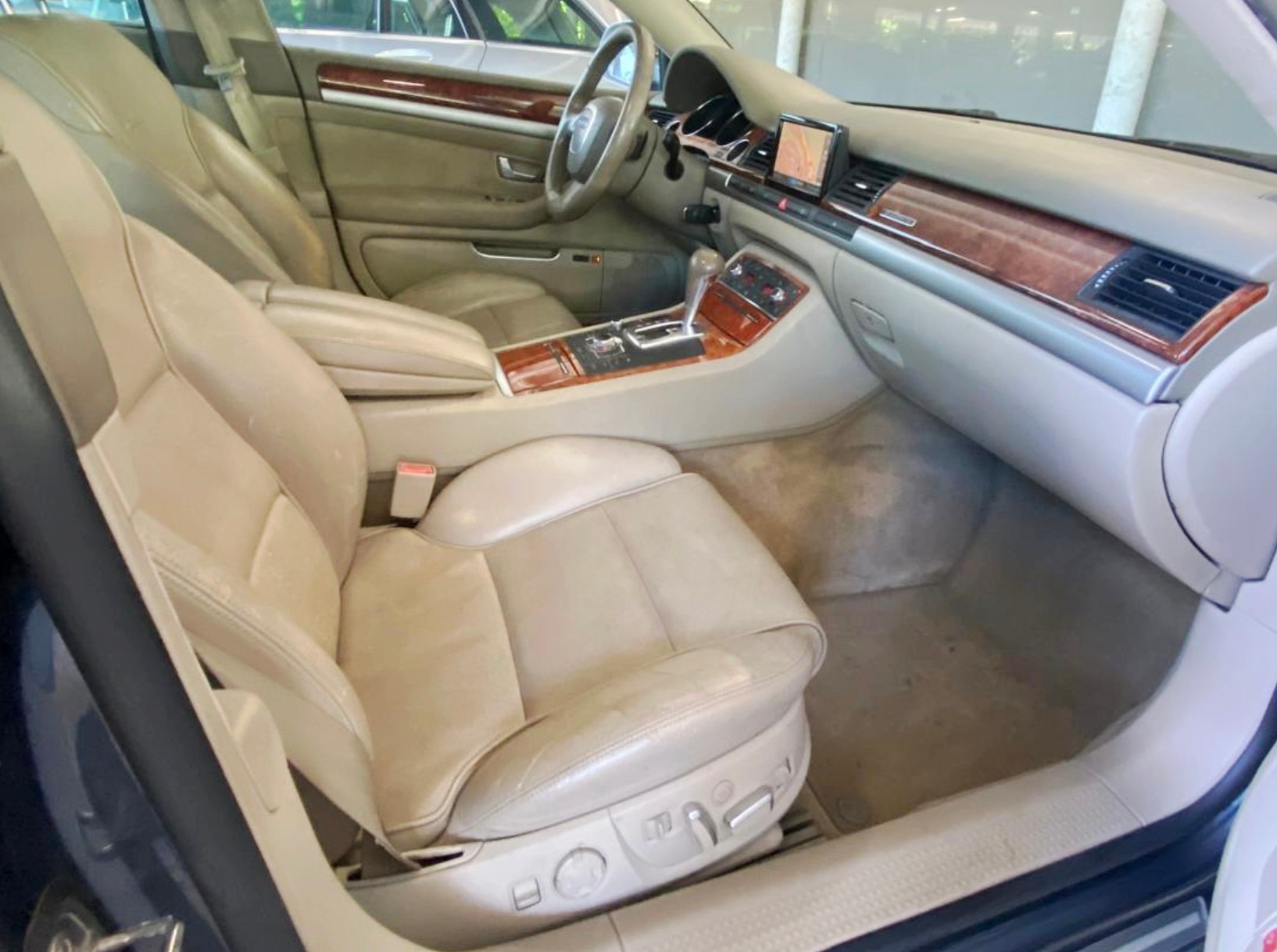 AUDI A8 L 3.0 TDI quattro tiptronic-image-10