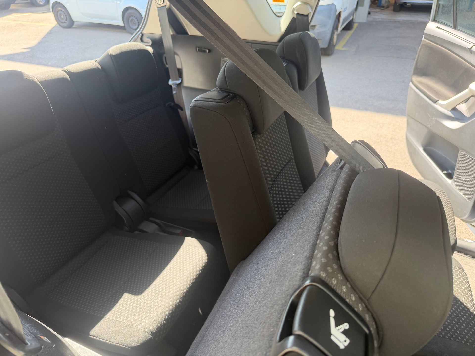 TOYOTA Verso 2.2 D-CAT Linea Sol-image-12