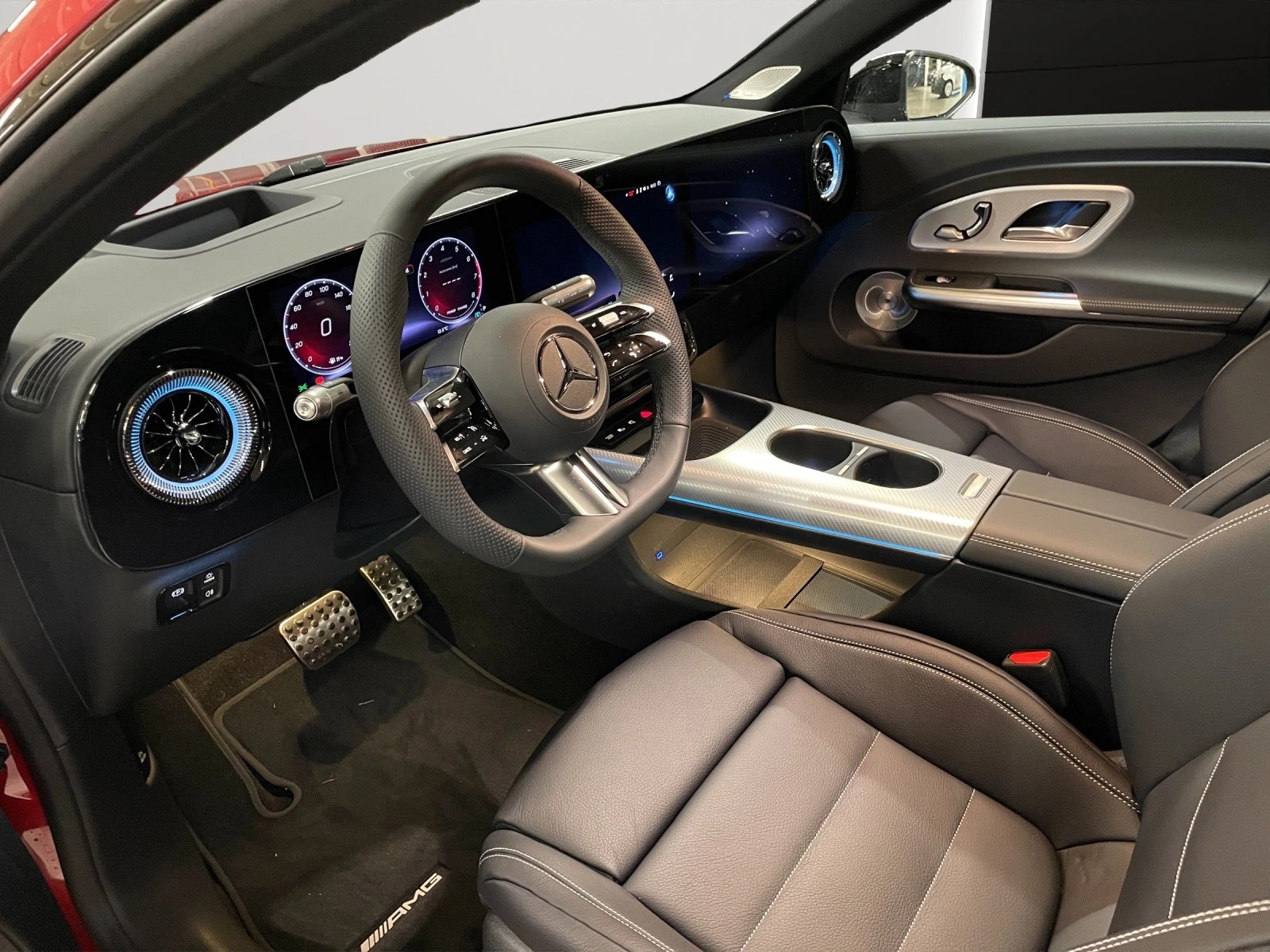 MERCEDES-BENZ CLA 220 8G-DCT 4Matic-image-12