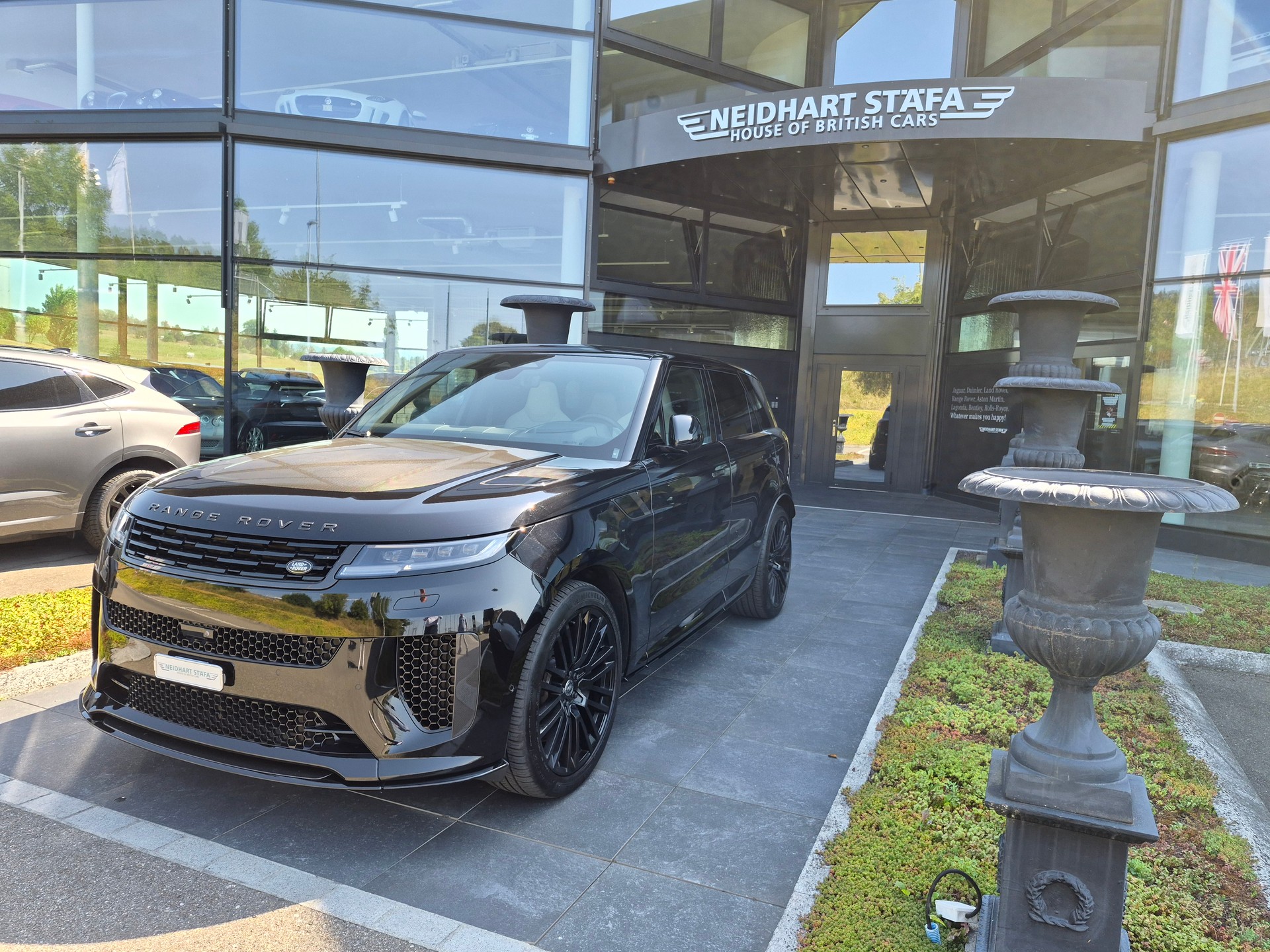 LAND ROVER Range Rover Sport P635 4.4 V8 SV