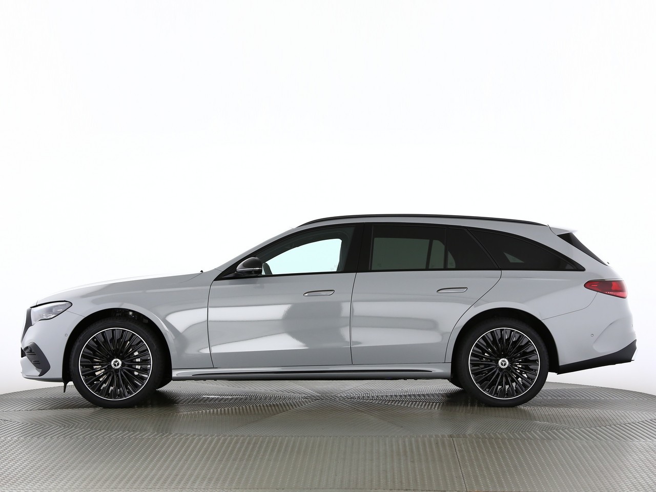 MERCEDES-BENZ E 220 d 4MATIC T-Modell "Swiss Star"-showroom-element-2