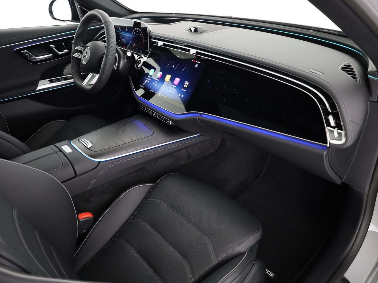 MERCEDES-BENZ E 220 d 4MATIC T-Modell "Swiss Star"-image-8