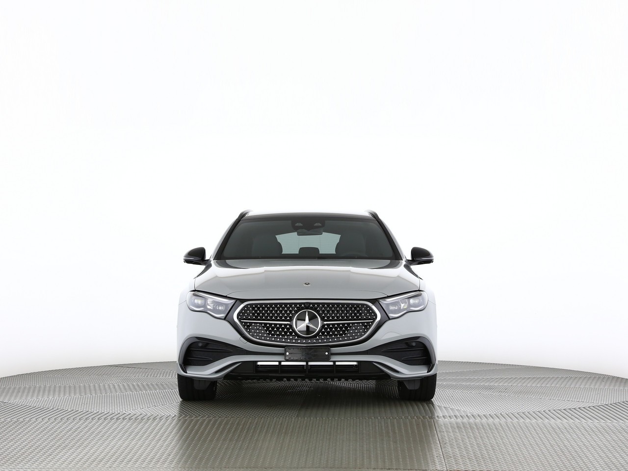 MERCEDES-BENZ E 220 d 4MATIC T-Modell "Swiss Star"-showroom-element-1