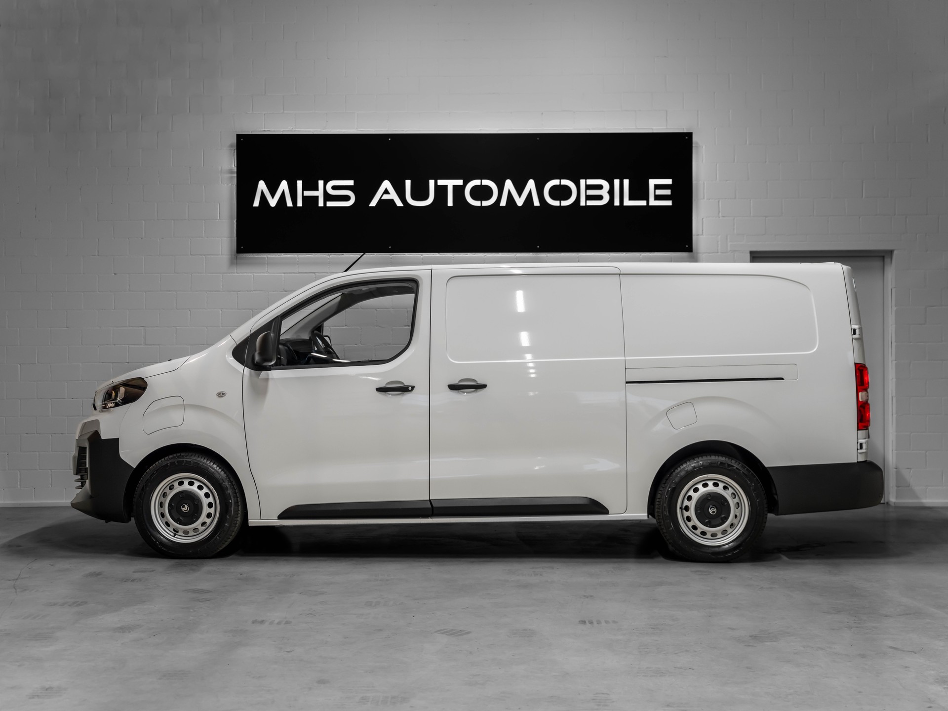 CITROEN e-Jumpy XL 75kWh 2500KG Anhängelast-showroom-element-1