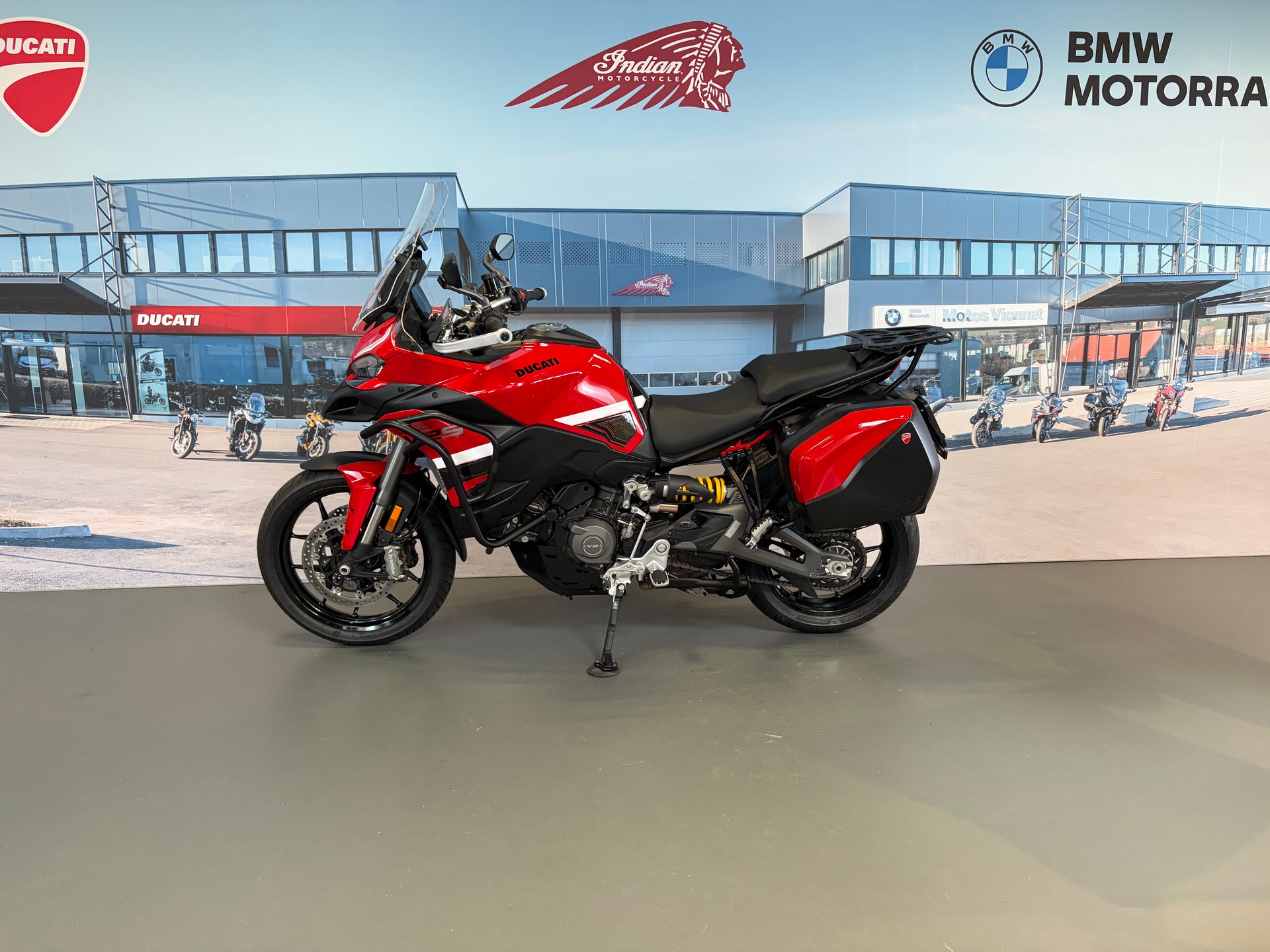 DUCATI Multistrada V2 S-image-2
