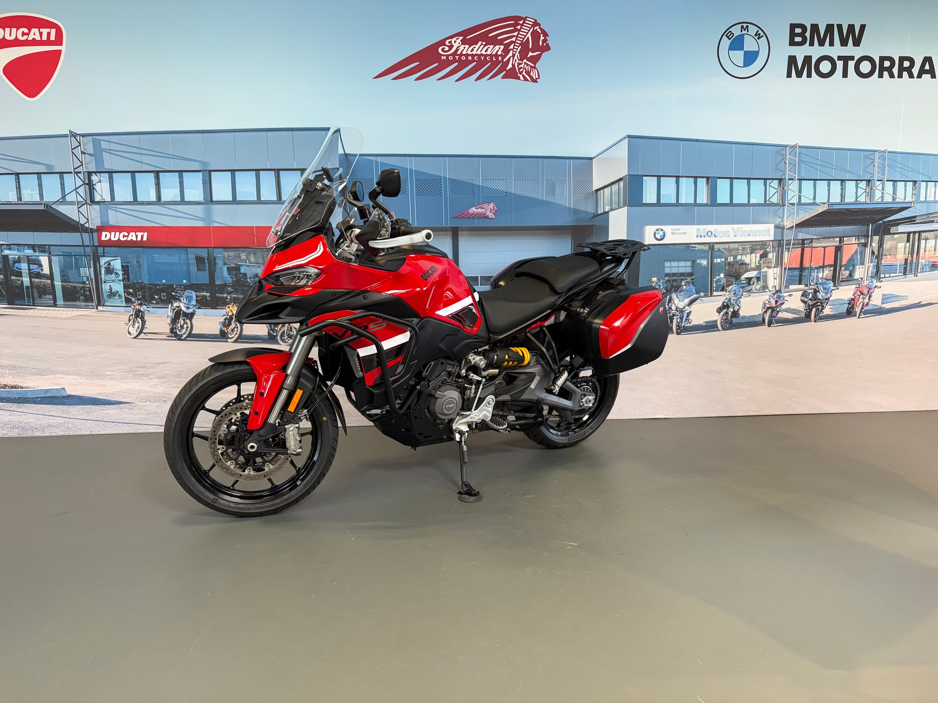 DUCATI Multistrada V2 S-image-1