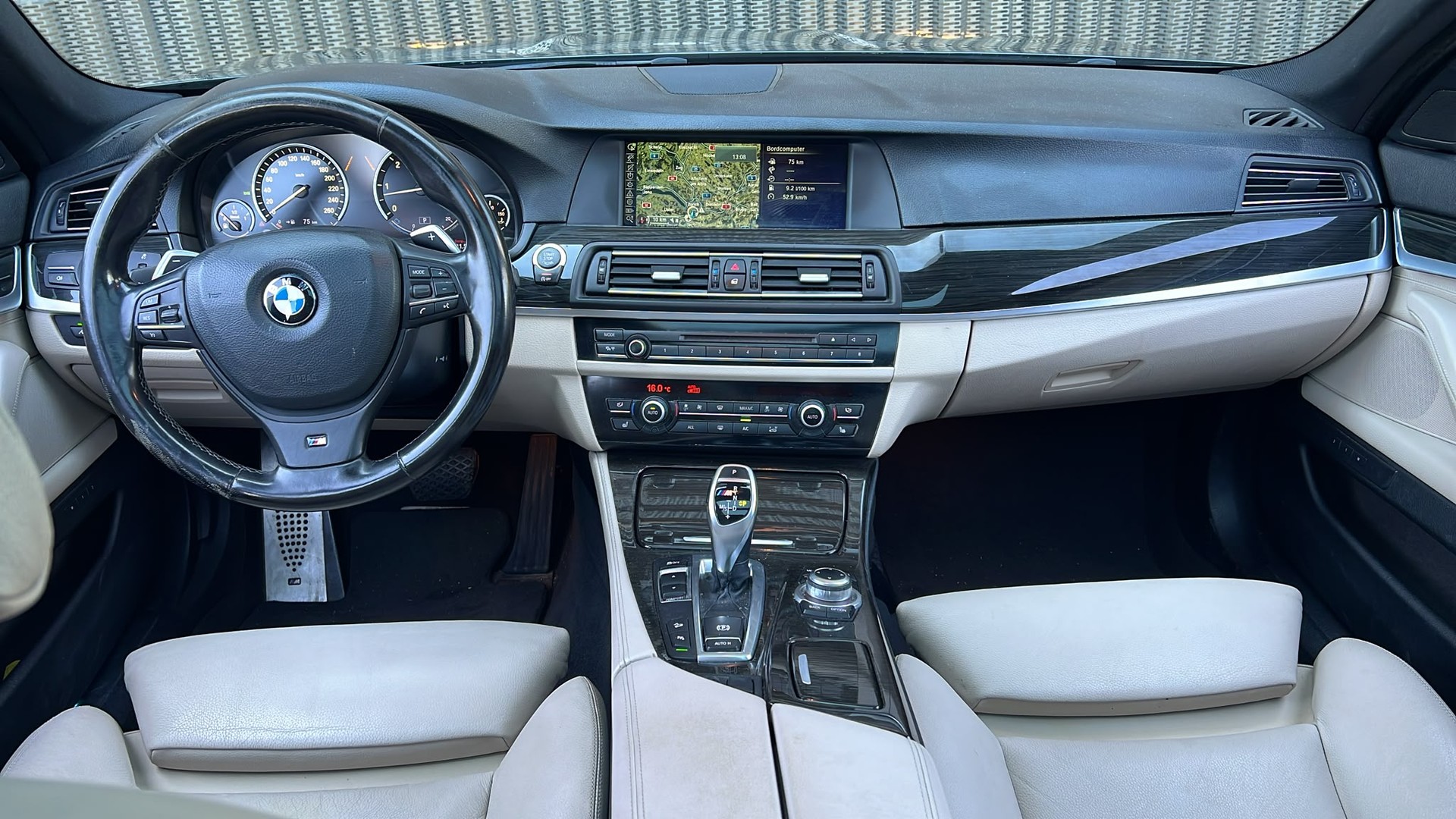 BMW M550d xDrive Touring Steptronic-image-8