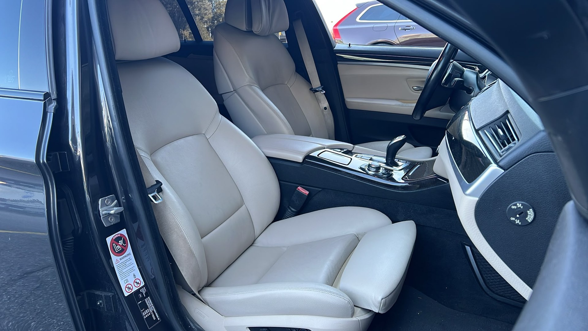 BMW M550d xDrive Touring Steptronic-image-11