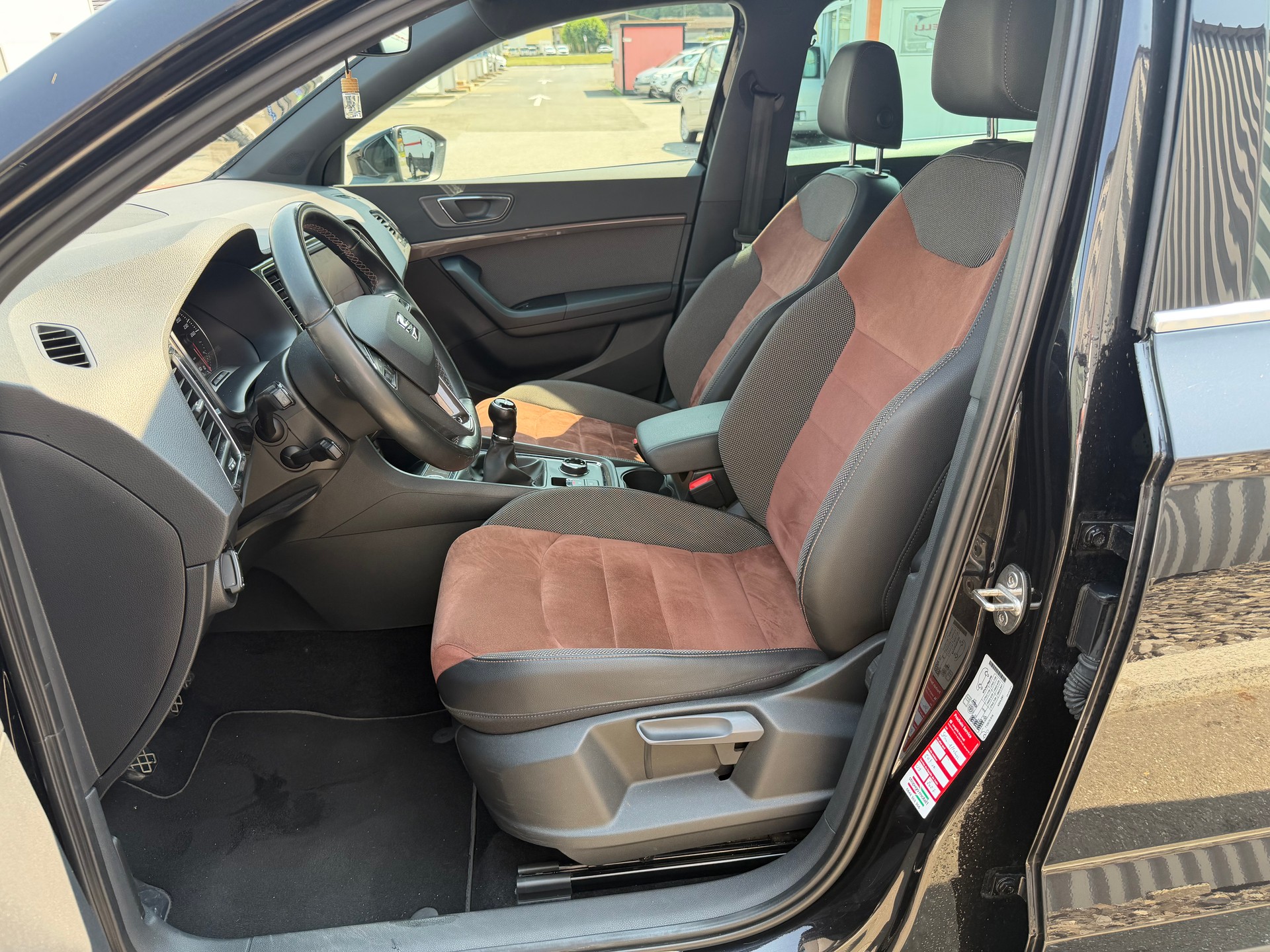 SEAT Ateca 1.4 TSI Xcellence 4Drive ATTELAGE 1900KG-image-22