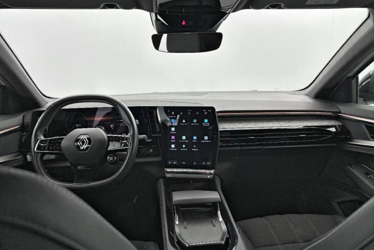 RENAULT Austral 1.3 MHEV 160 Techno-showroom-element-3