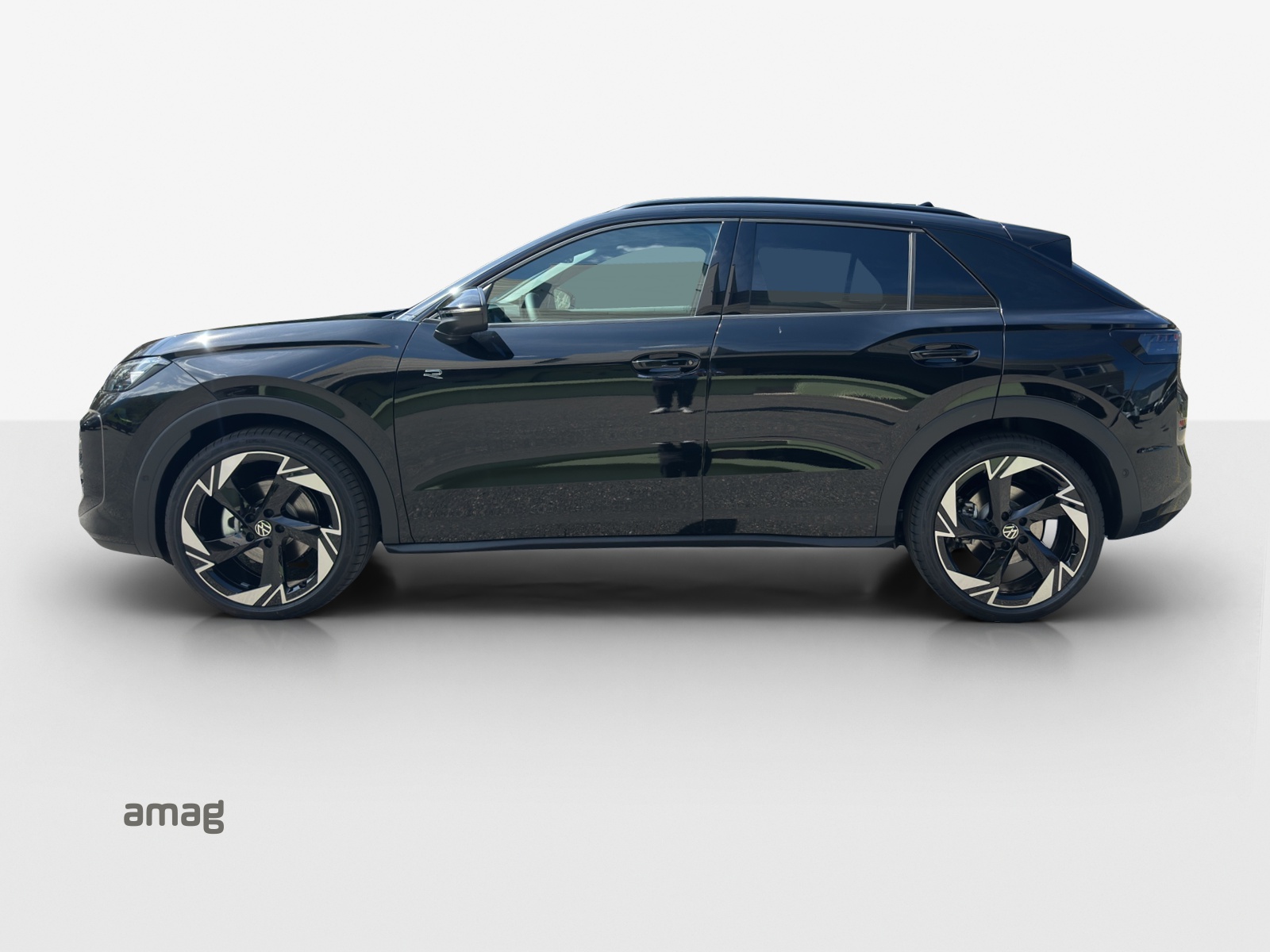 VW T-Roc 1.5 eTSI mHEV R-Line DSG-showroom-element-1