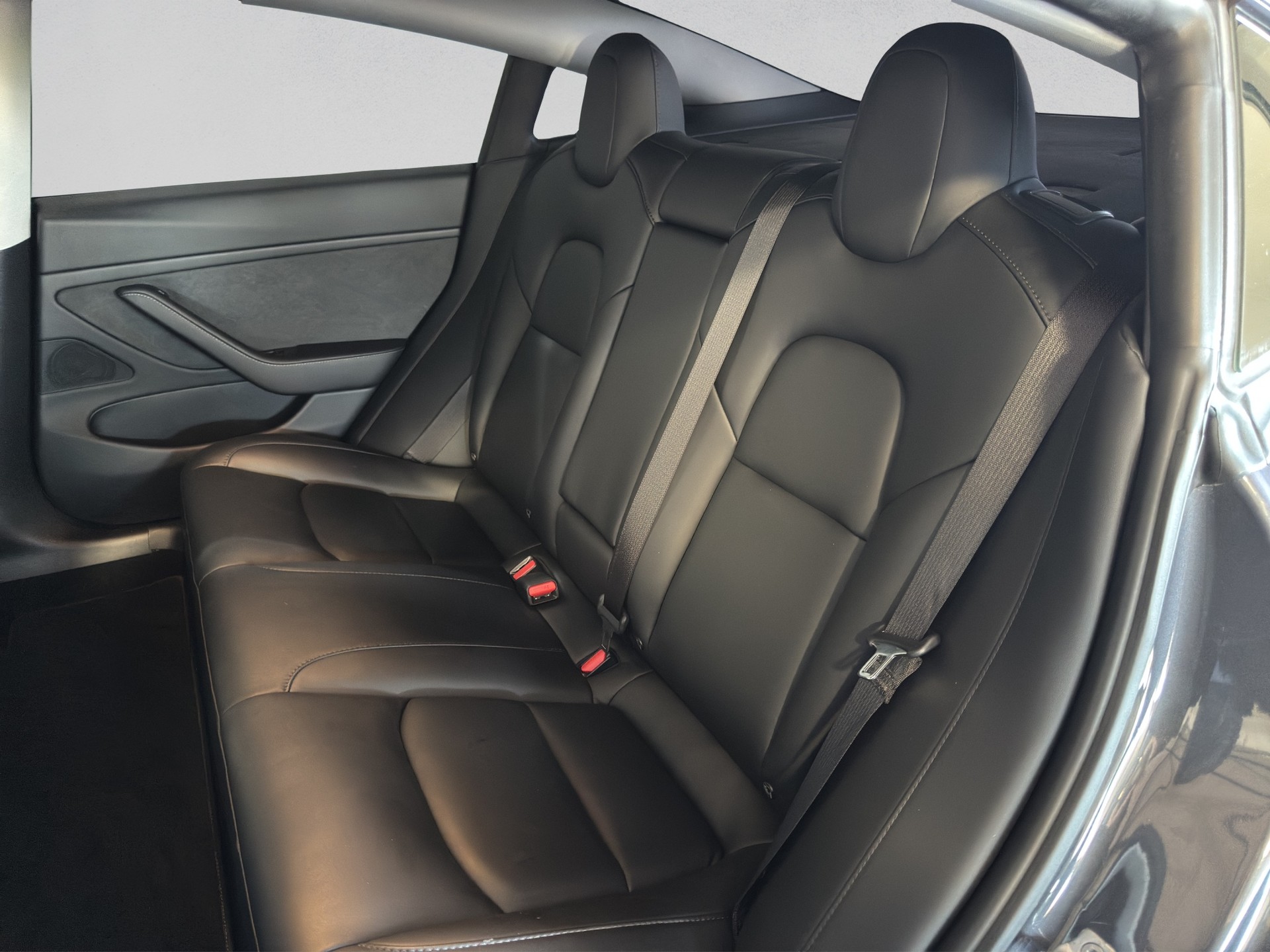 TESLA Model 3 Performance Dual Motor AWD-image-10