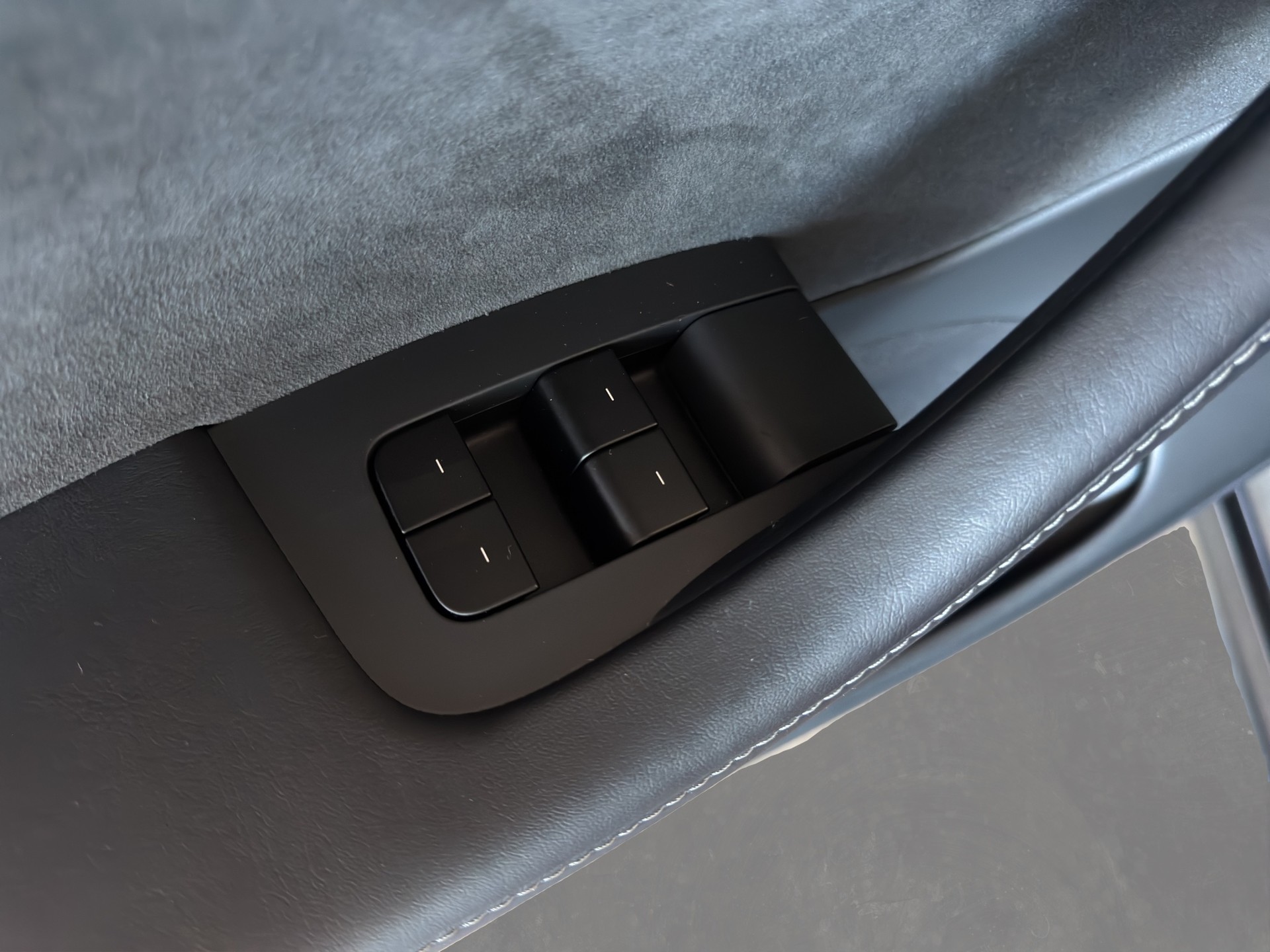 TESLA Model 3 Performance Dual Motor AWD-image-9