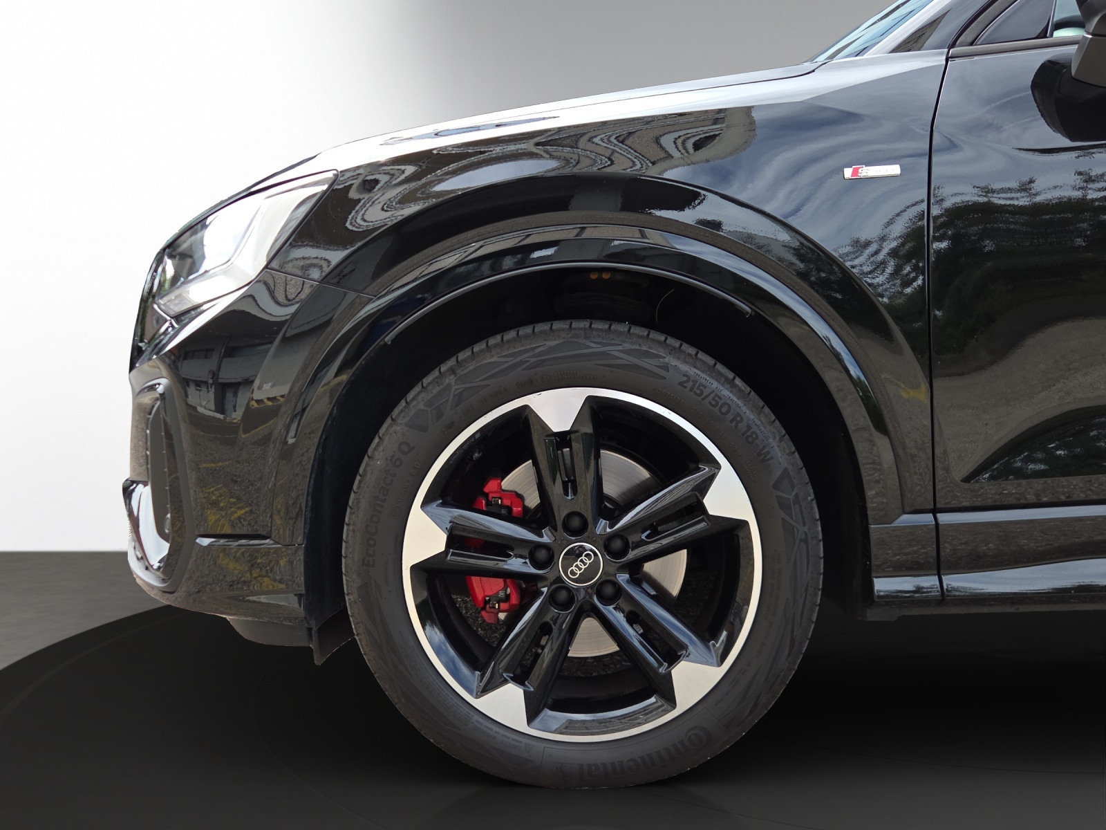 AUDI Q2 40 TFSI S line quattro S-tronic-showroom-element-3
