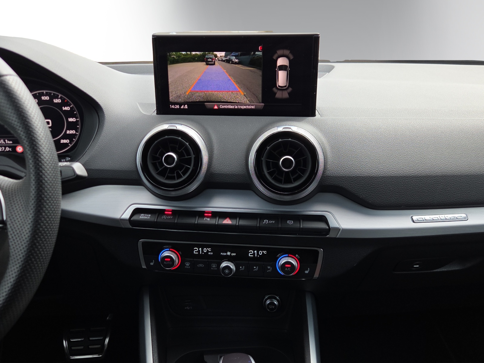 AUDI Q2 40 TFSI S line quattro S-tronic-image-12