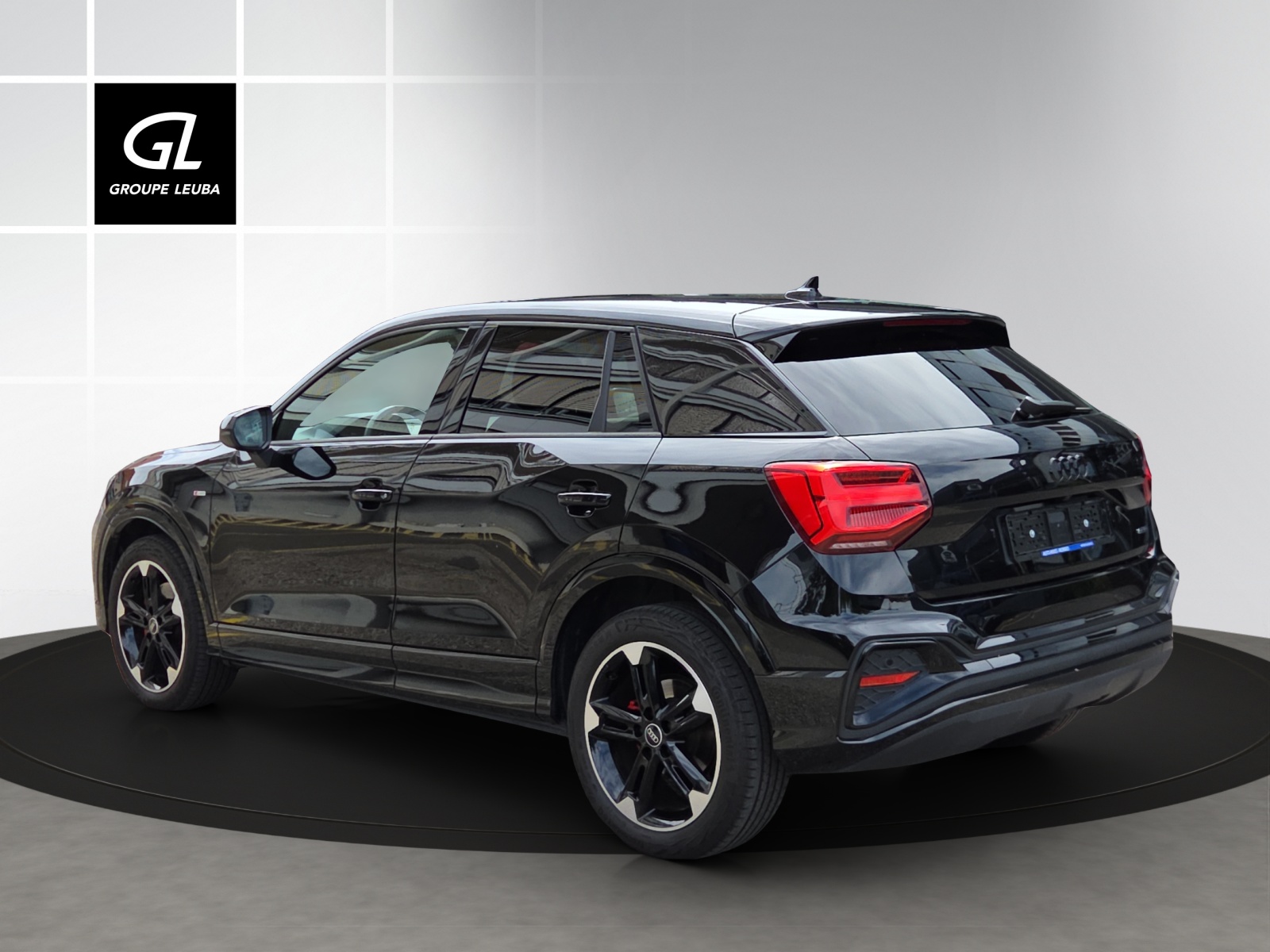 AUDI Q2 40 TFSI S line quattro S-tronic-image-4