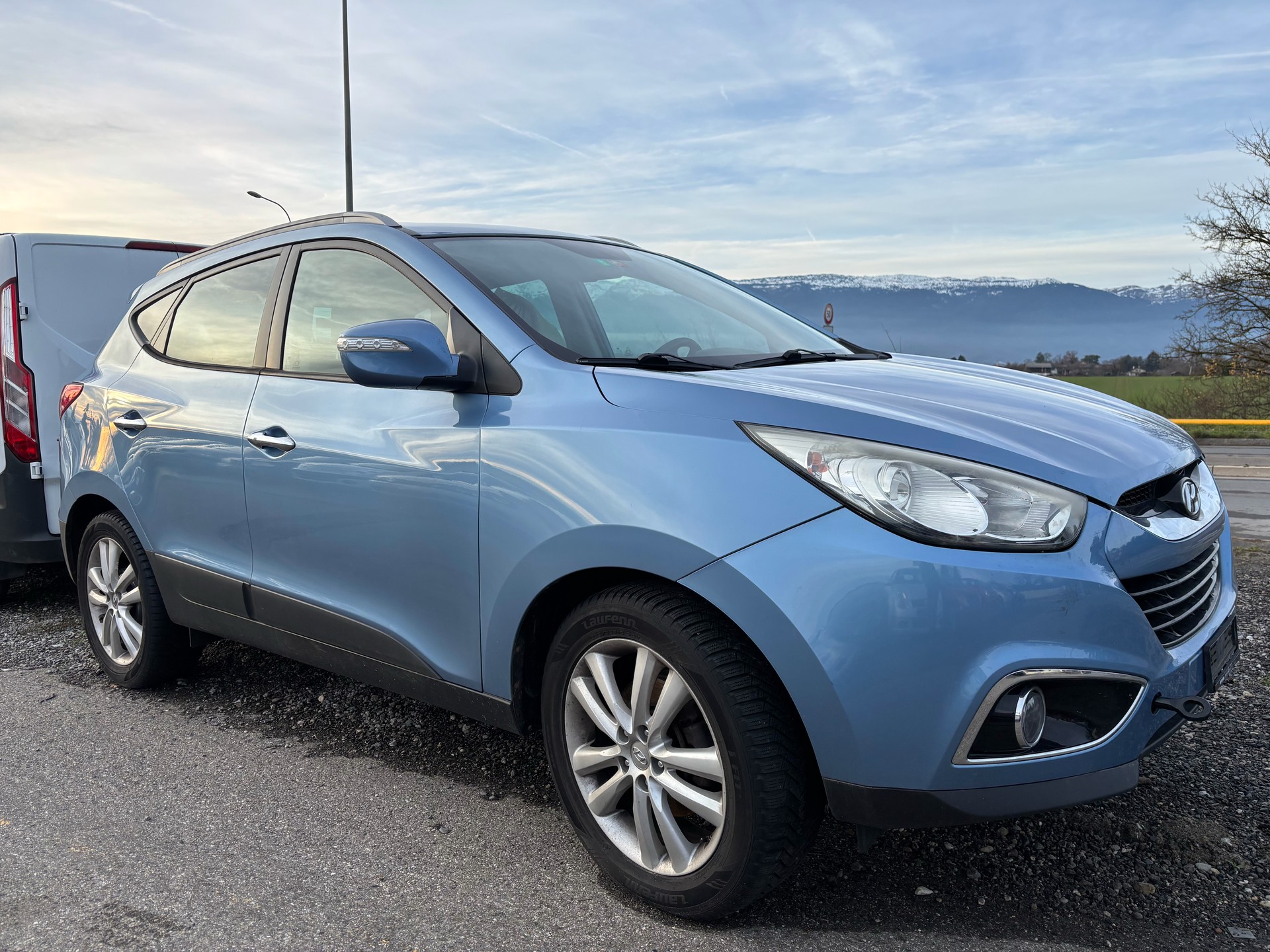 HYUNDAI iX 35 2.0 CRDi Premium 4WD ***Problème Moteur***-image-1