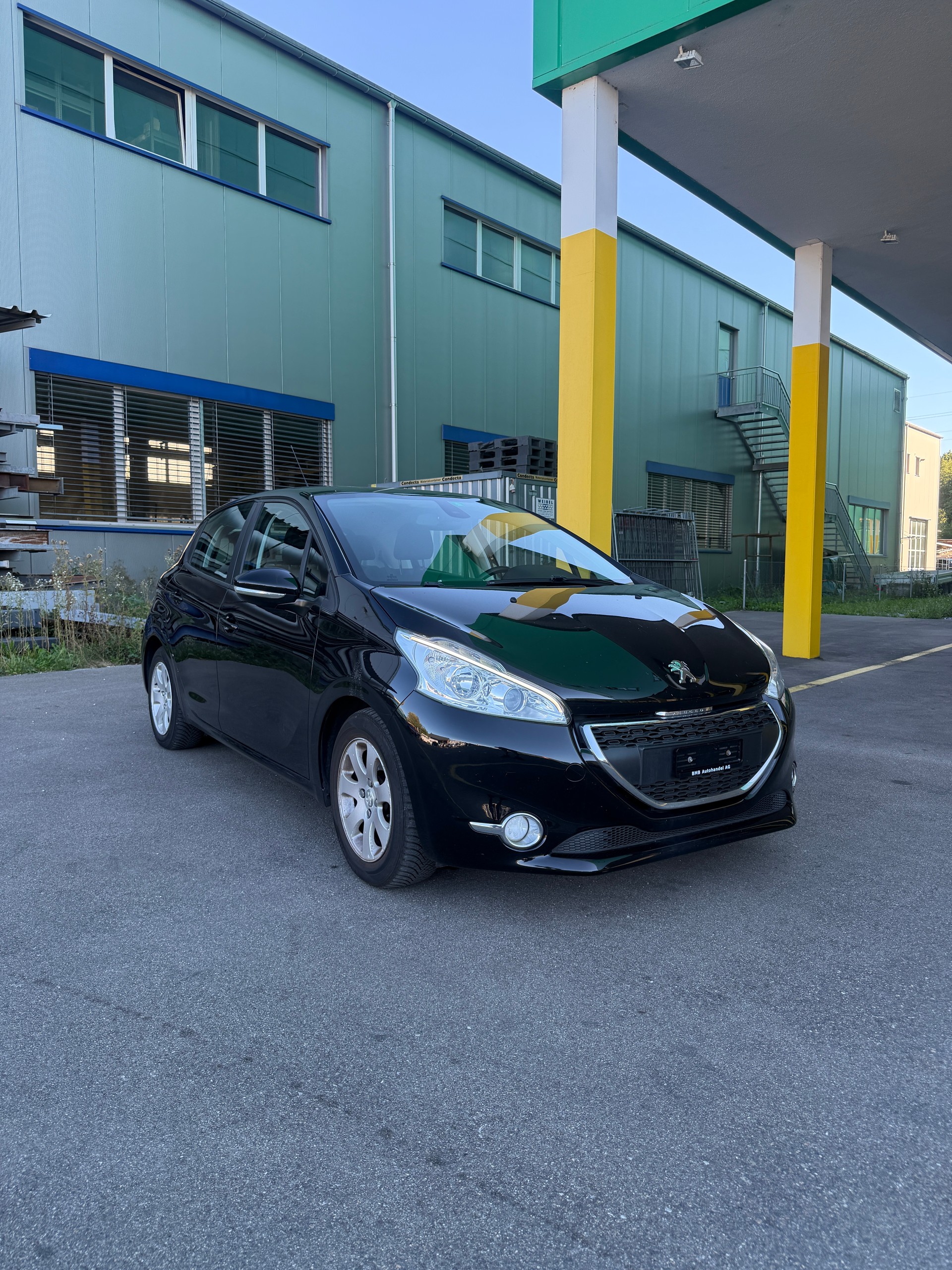 PEUGEOT 208 1.2 VTI Style
