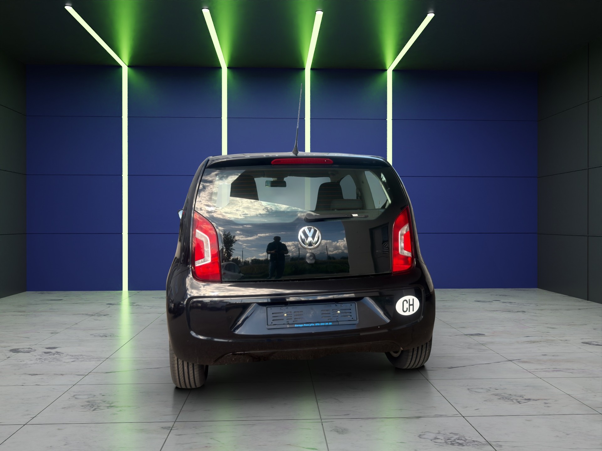 VW Up 1.0 black up-showroom-element-3