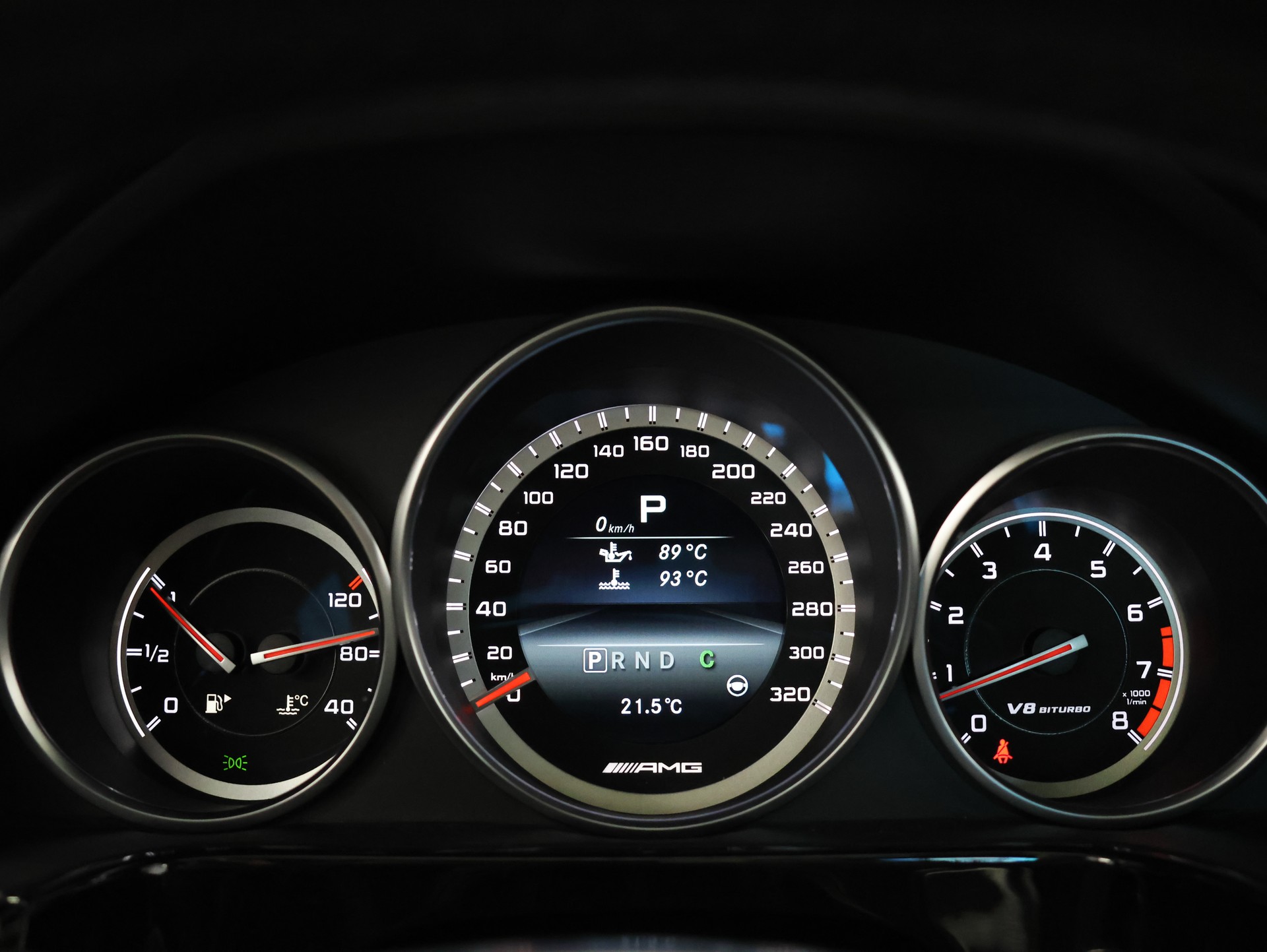 MERCEDES-BENZ E 63 AMG 4Matic Speedshift *OBSIDIANSCHWARZ-LACKIERUNG*-image-18
