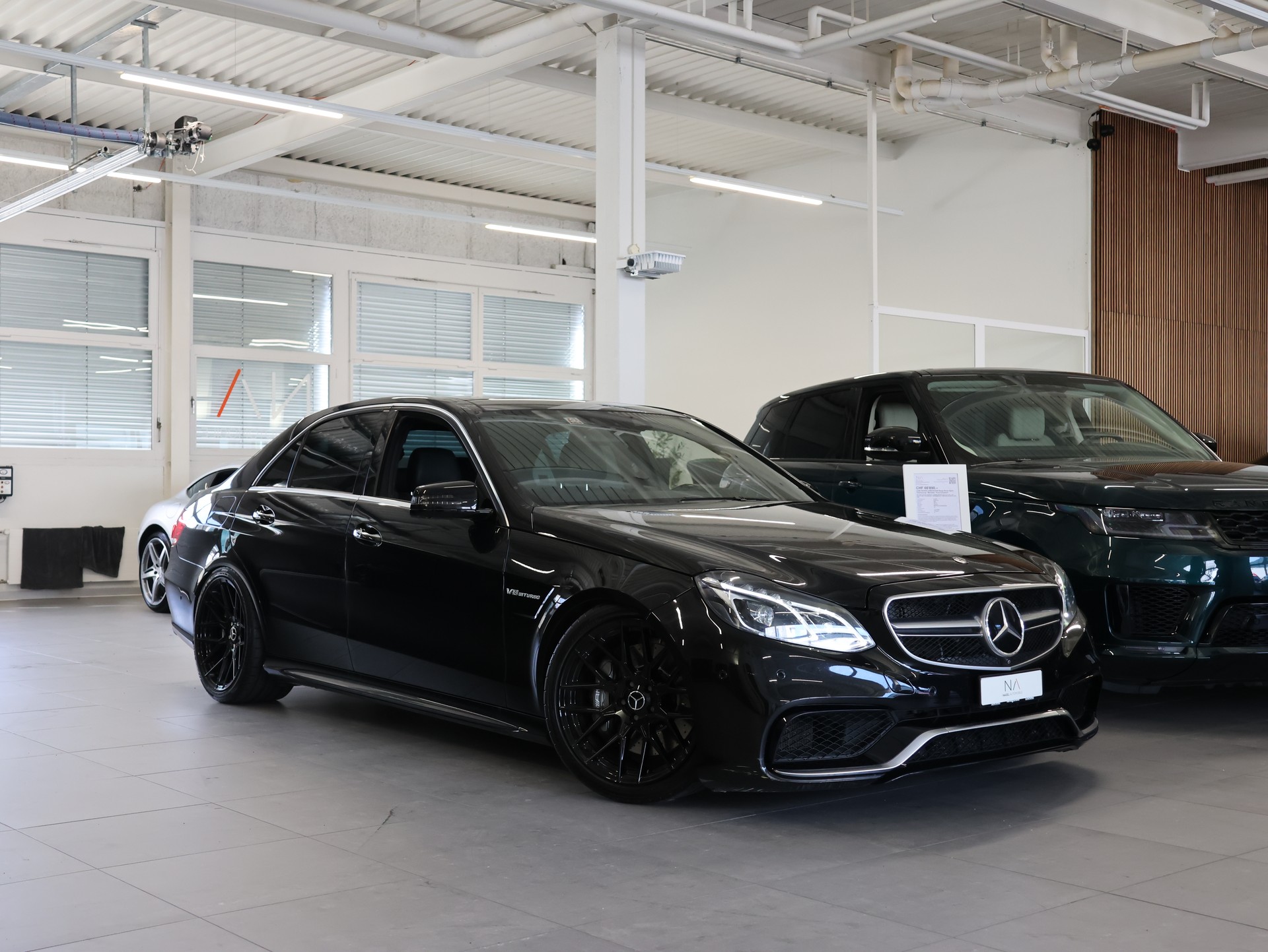 MERCEDES-BENZ E 63 AMG 4Matic Speedshift *OBSIDIANSCHWARZ-LACKIERUNG*