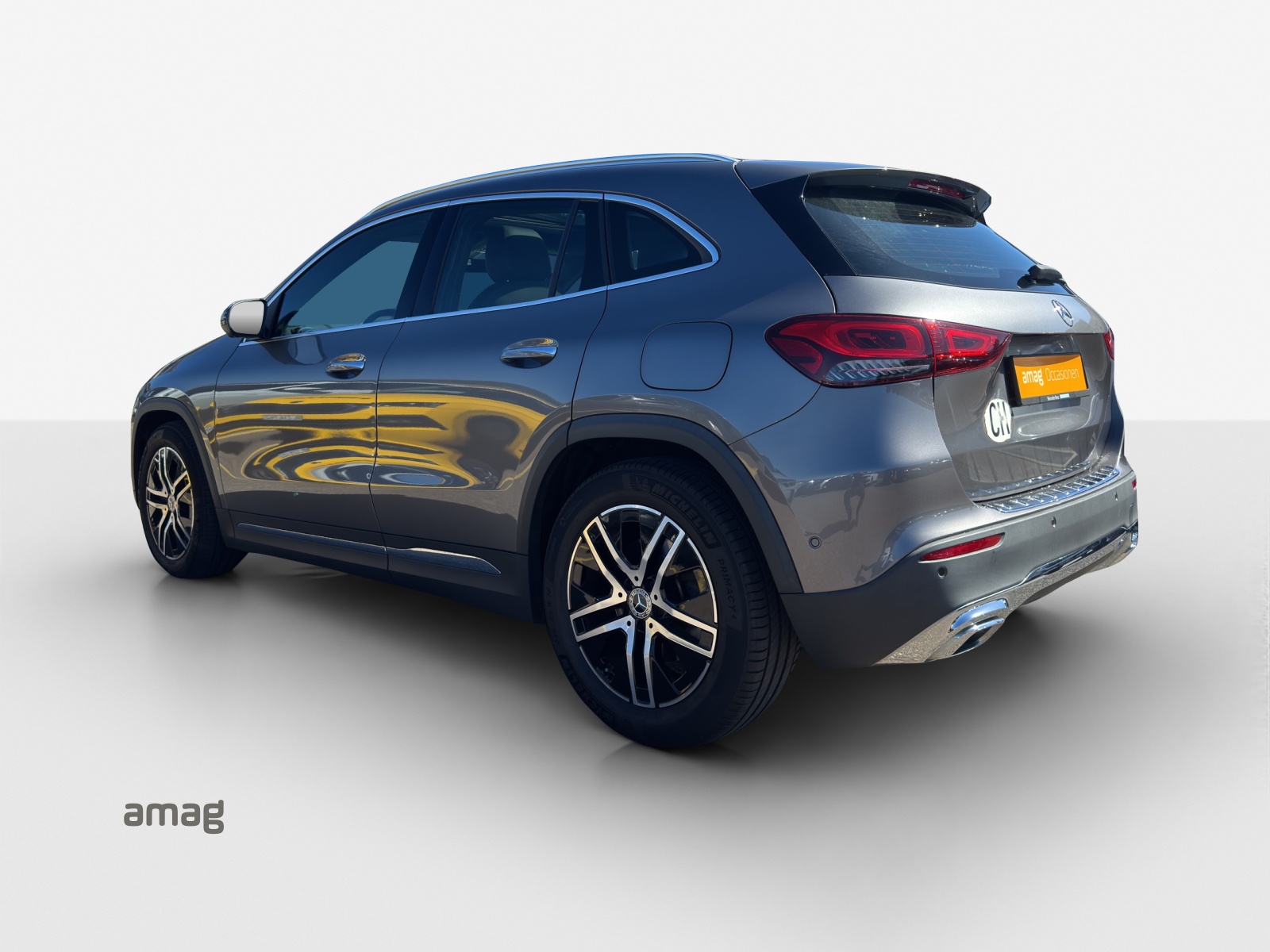 MERCEDES-BENZ GLA 250 4Matic Progressive 8G-DCT-showroom-element-2