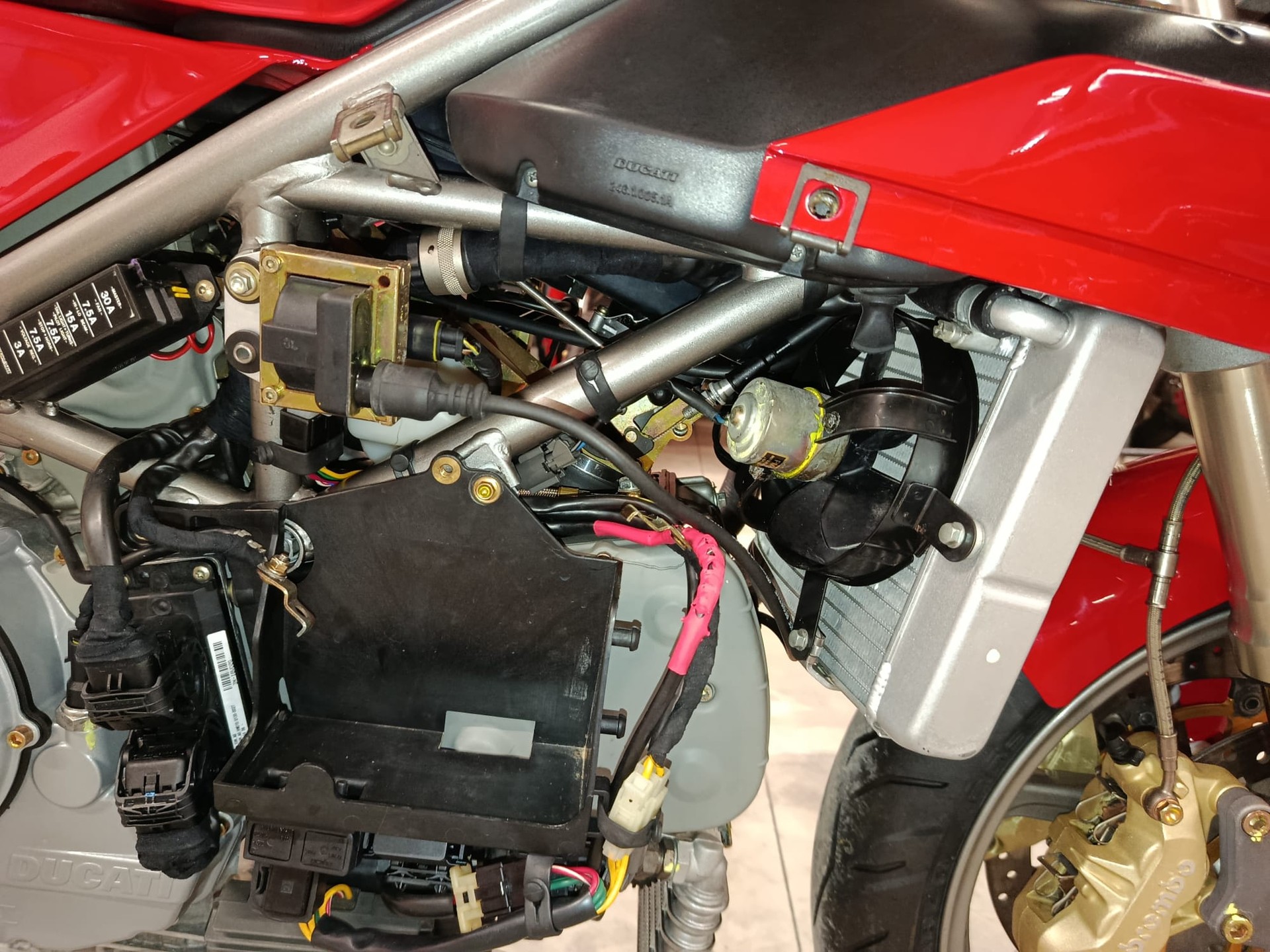 DUCATI S-image-13