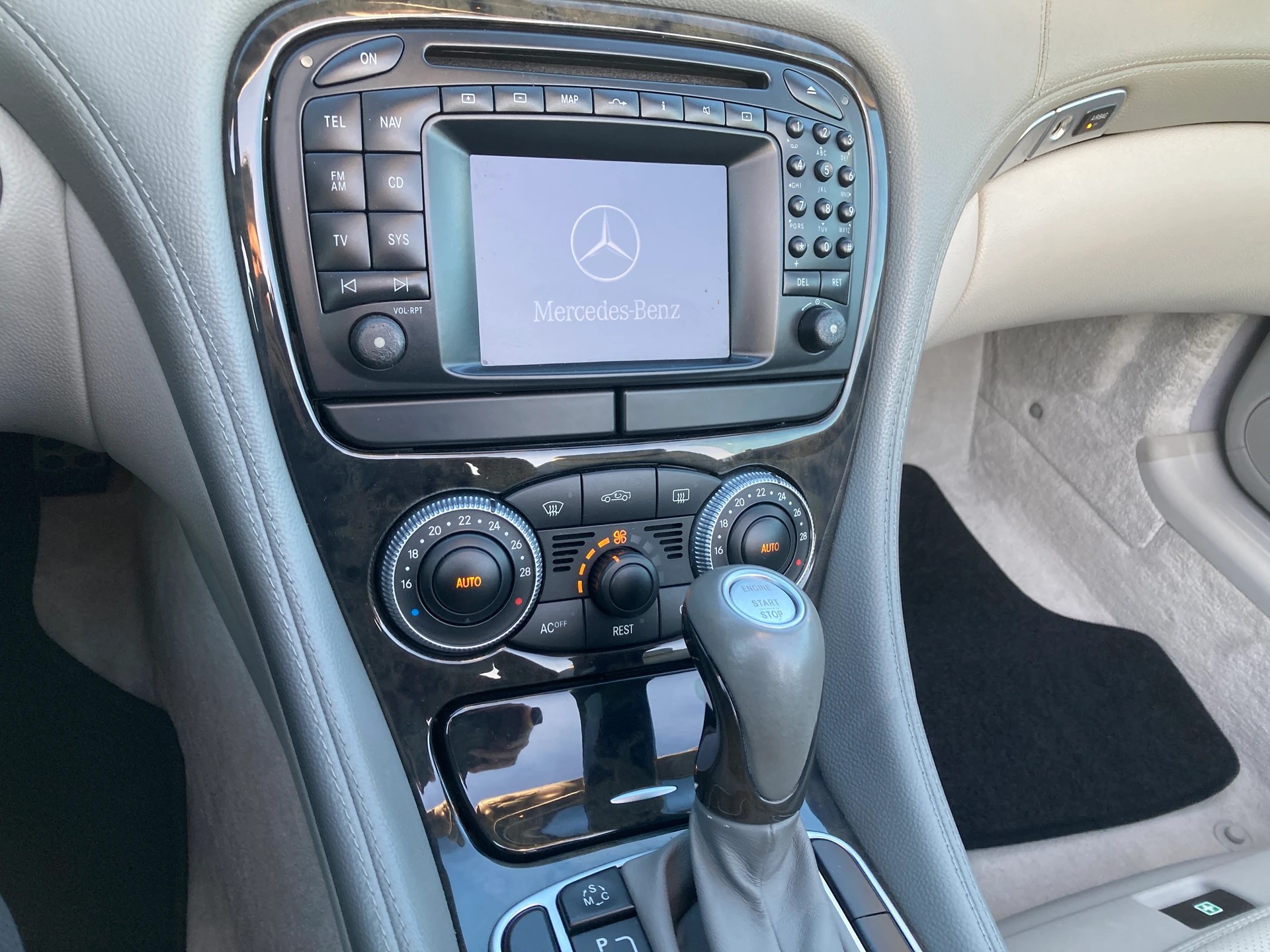 MERCEDES-BENZ SL 600 Automatic-image-11