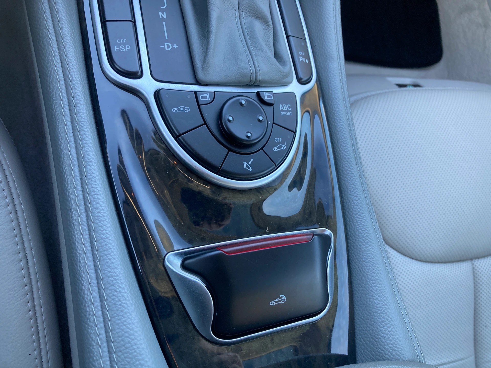 MERCEDES-BENZ SL 600 Automatic-image-12