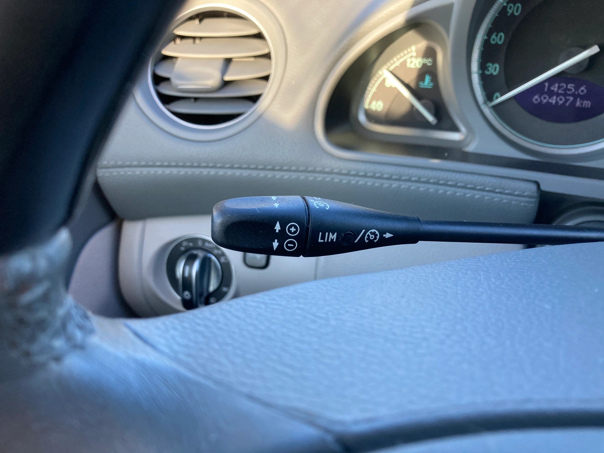 MERCEDES-BENZ SL 600 Automatic-image-13