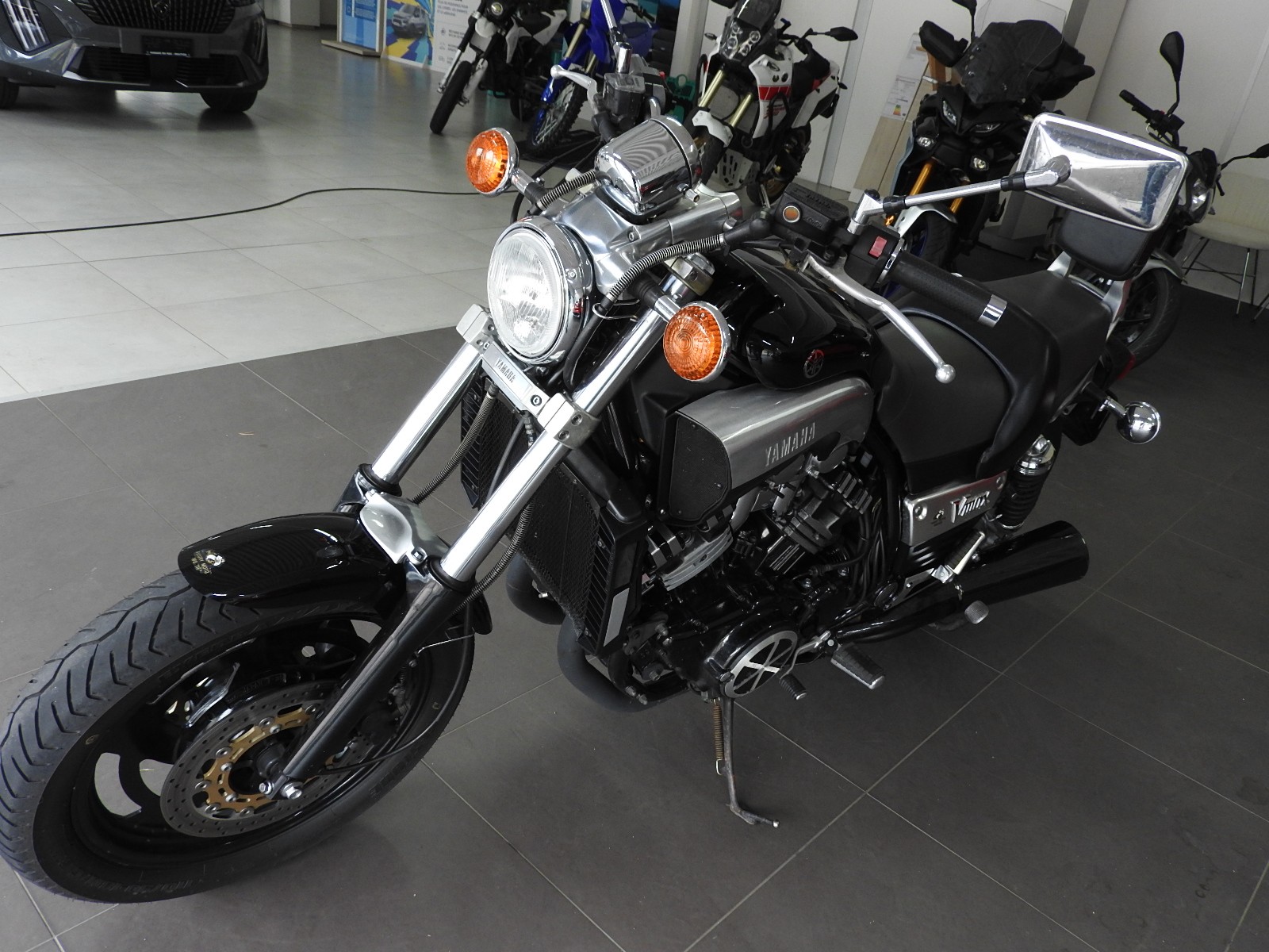 YAMAHA V-MAX VMX 1200-image-0