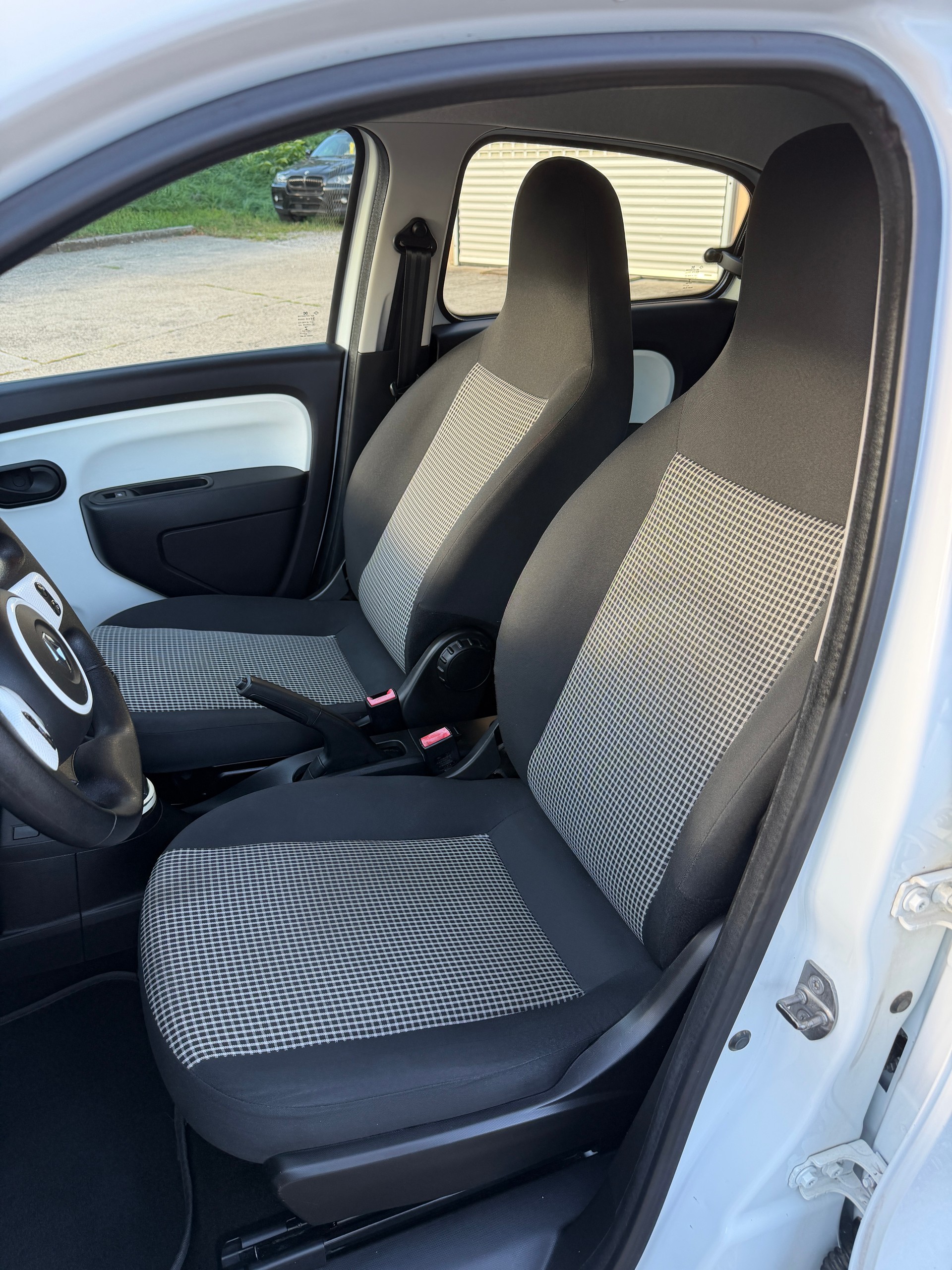RENAULT Twingo 1.0 Life-image-8