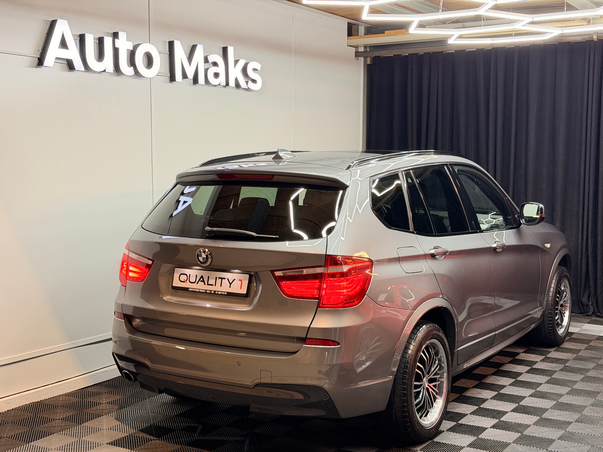 BMW X3 xDrive 20d Steptronic-showroom-element-3