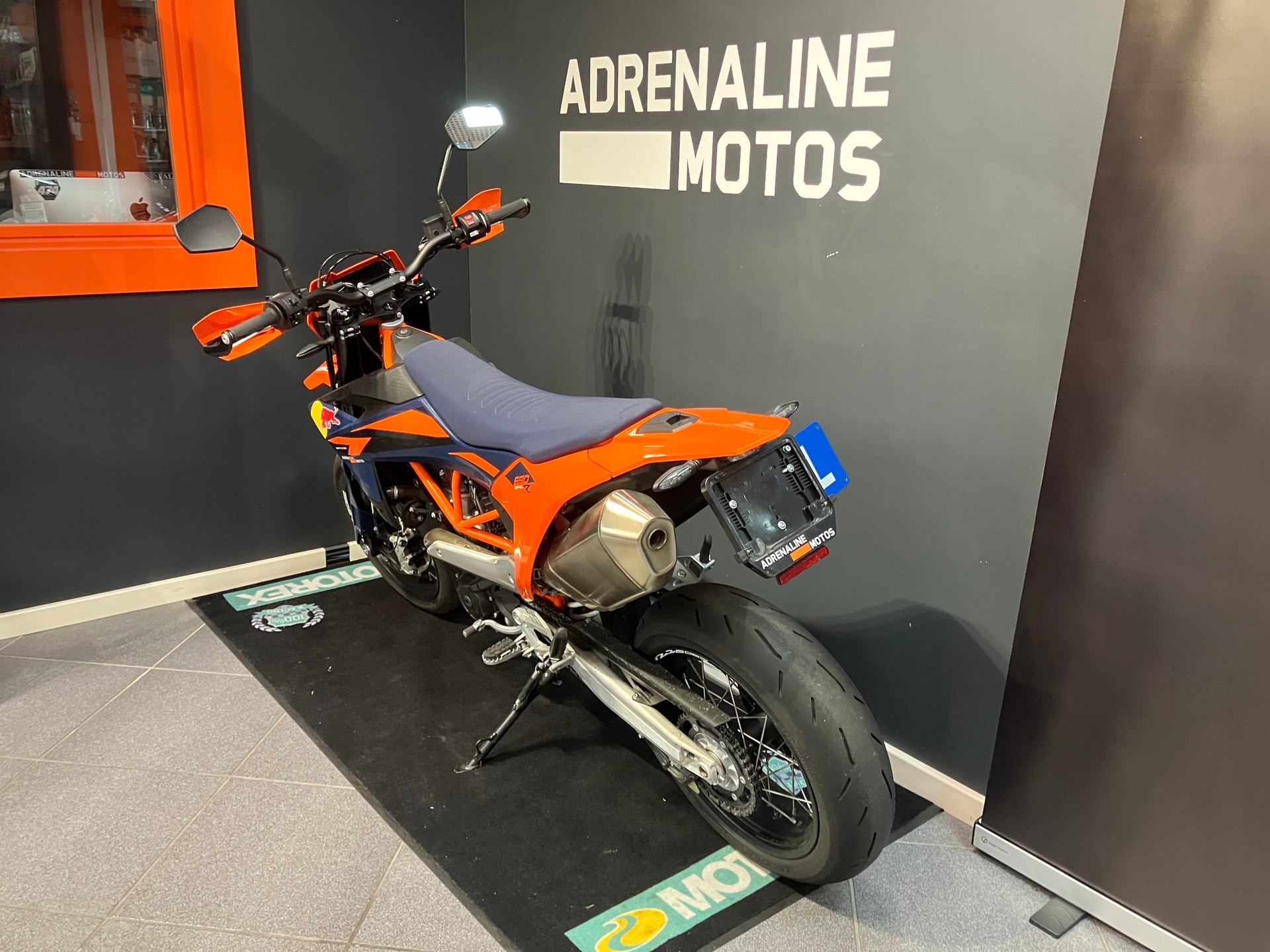 KTM 690 SMR 2026-image-5