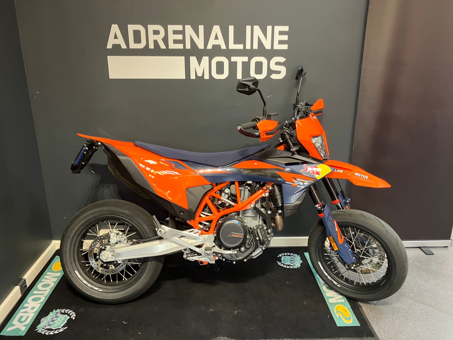 KTM 690 SMR 2026-image-0