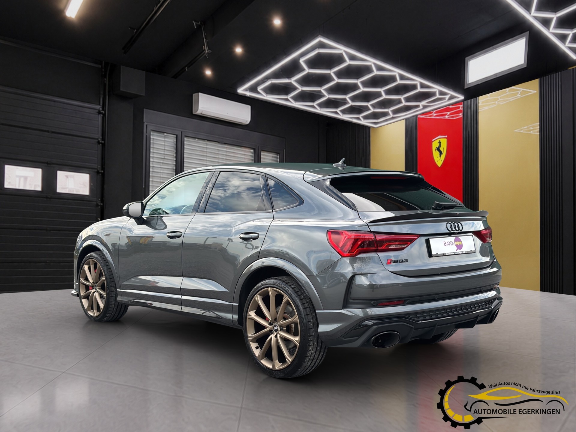 AUDI RS Q3 Sportback 2.5 TFSI quattro S-Tronic-image-6
