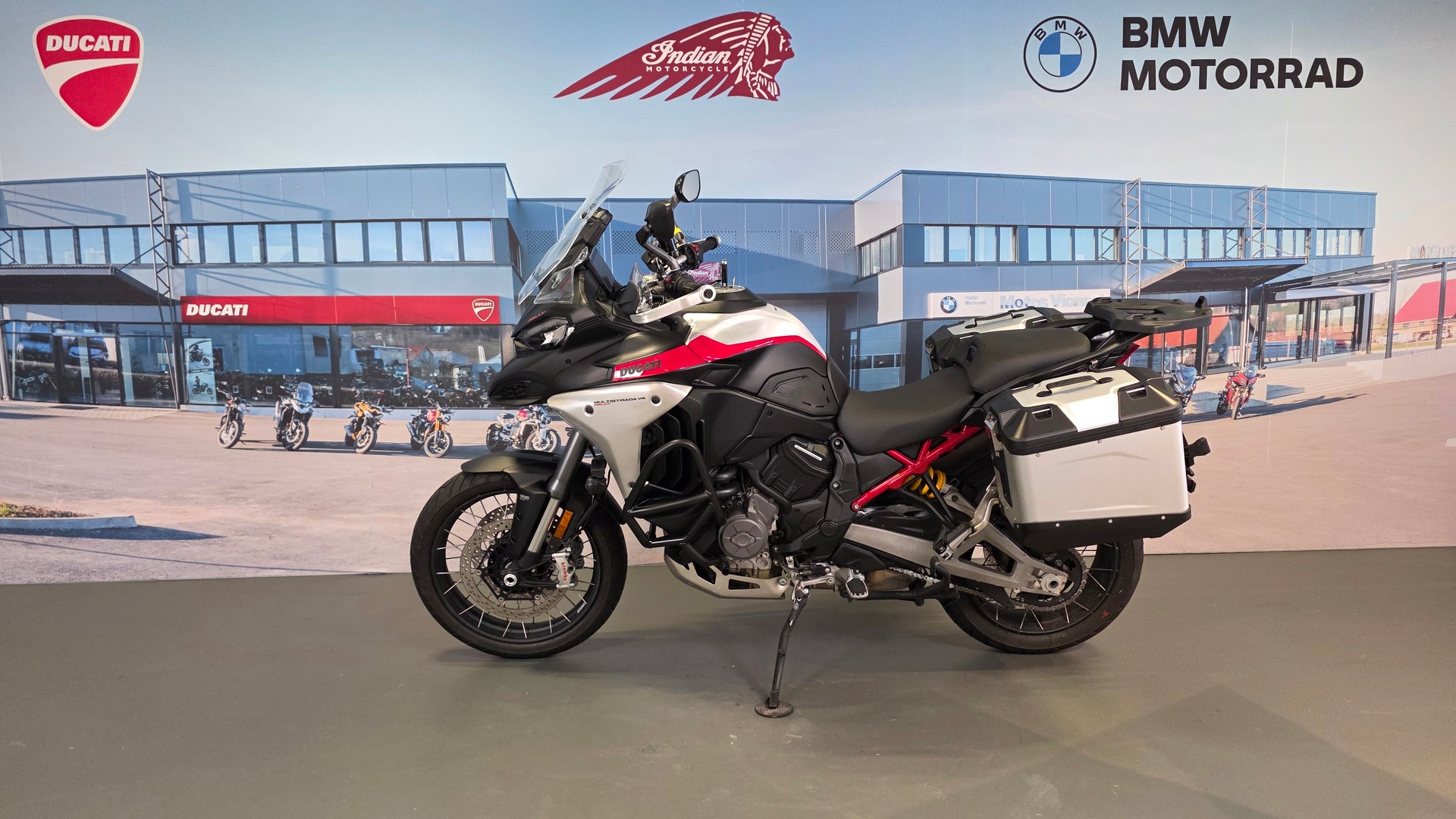 DUCATI Multistrada V4 Rally Travel Adventure-image-3