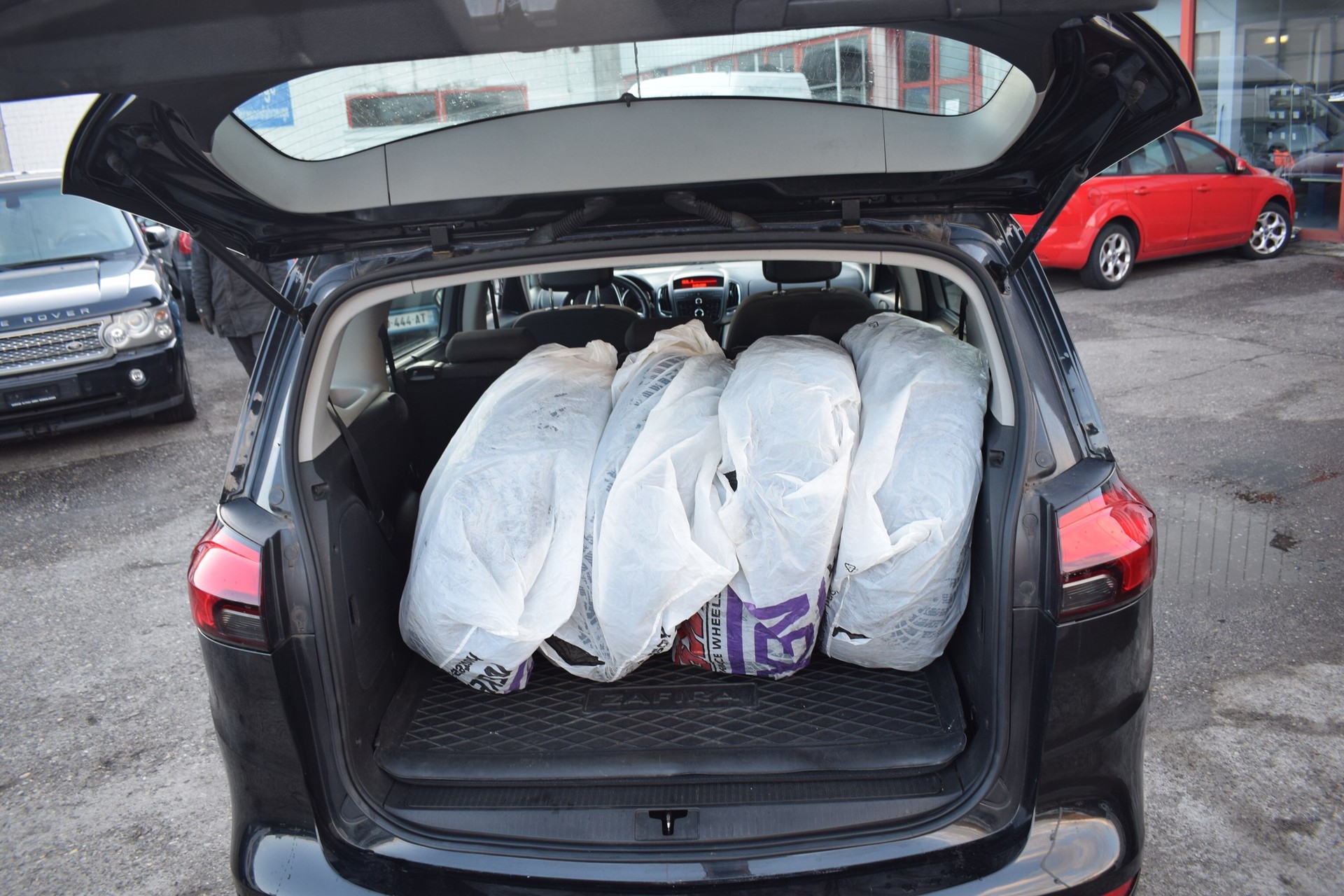 OPEL Zafira Tourer 1.4i 16V Cosmo-image-5