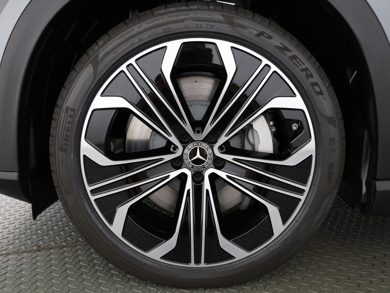 MERCEDES-BENZ EQE SUV 350 4 Matic-image-6