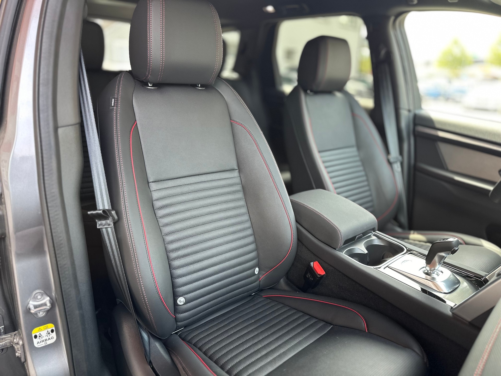 LAND ROVER Discovery Sport R Dyn P200 2.0 Si4 MHEV SE AT9-image-16